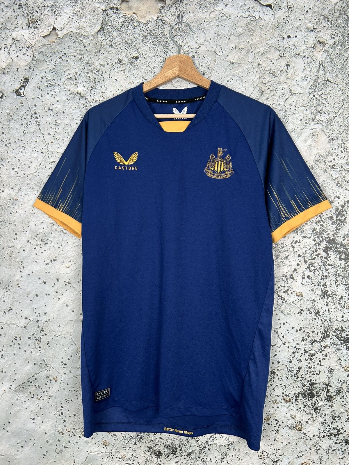 Castore Newcastle United Castore Soccer Jersey Football Sport Hype Size US M / EU 48-50 / 2 - 1 Thumbnail