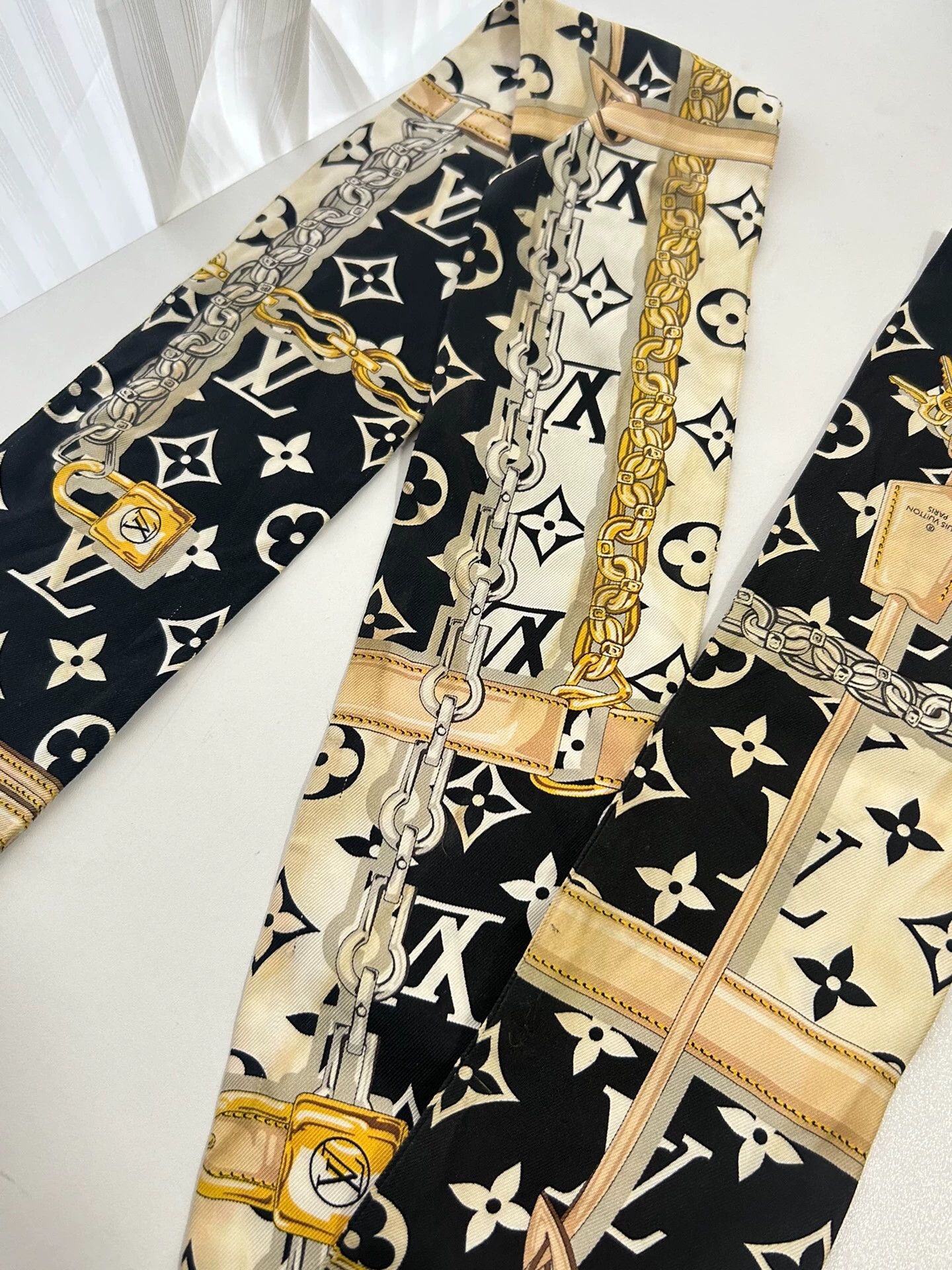 Louis Vuitton LV Monogram Twilly Scarf Hairband Size ONE SIZE - 2 Thumbnail
