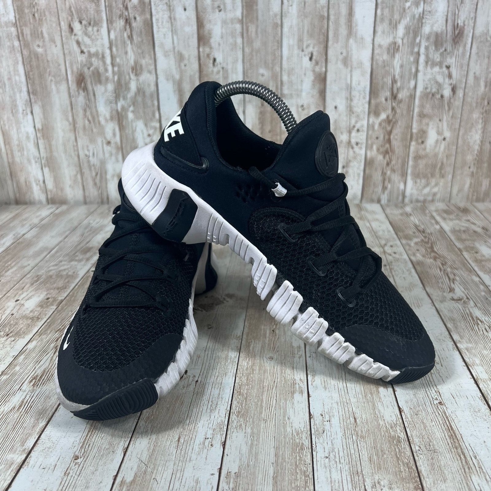 Nike Nike Free Metcon 4 Black White CZ0596-010 Women's Size 8 Size US 8 / IT 38 - 6 Thumbnail