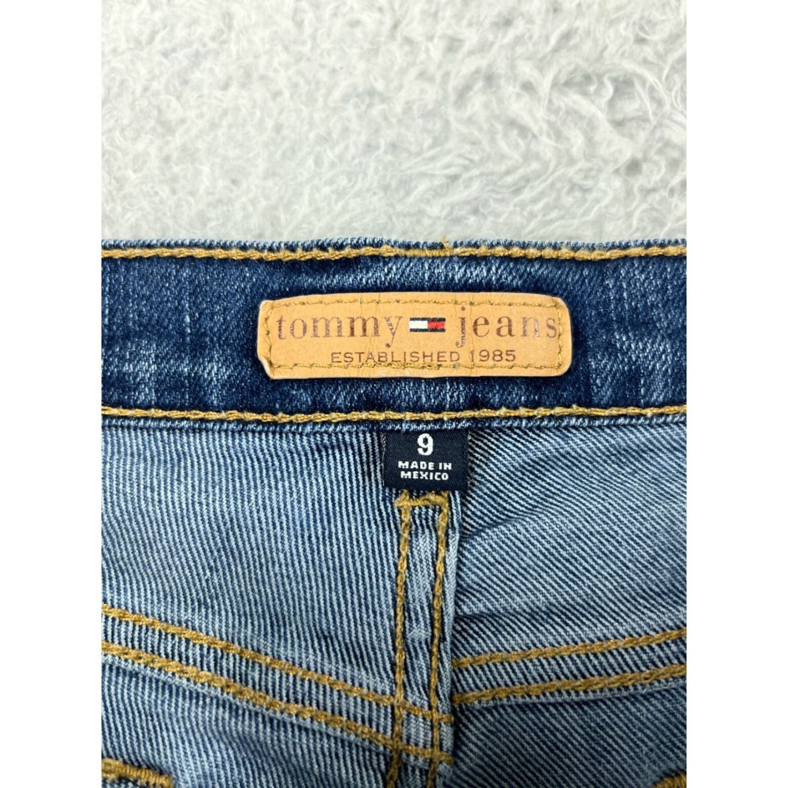 Tommy Hilfiger Tommy Hilfiger Jeans Womens 9 Blue Denim Bootcut Mid Rise 5-Pocket Design Distressed Stretch Cotton Blend Size 30" / US 8 / IT 44 - 4 Thumbnail