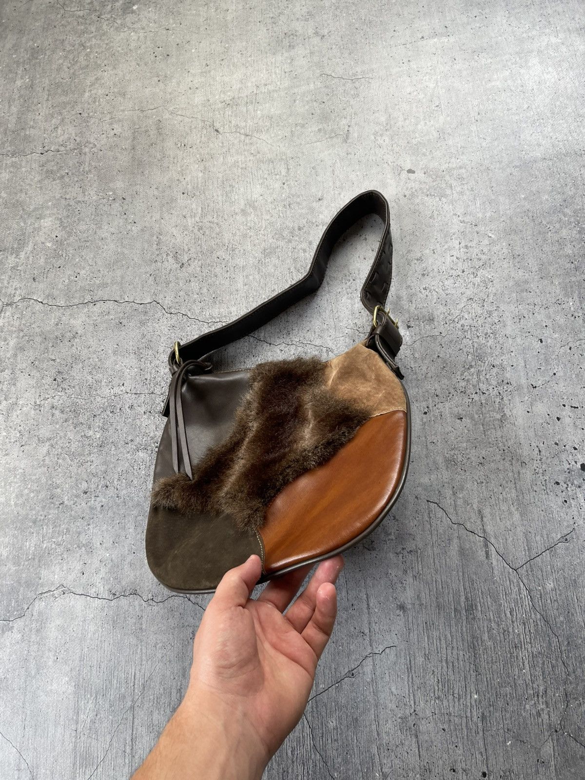 Vintage Vintage Fur Leather Y2K Shoulder Bag Size ONE SIZE - 2 Thumbnail