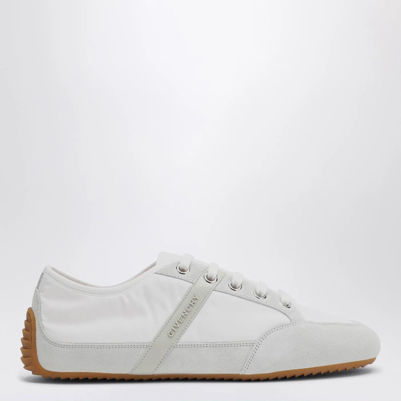 o1d2blof0326 Slim Low-Top Sneakers in White