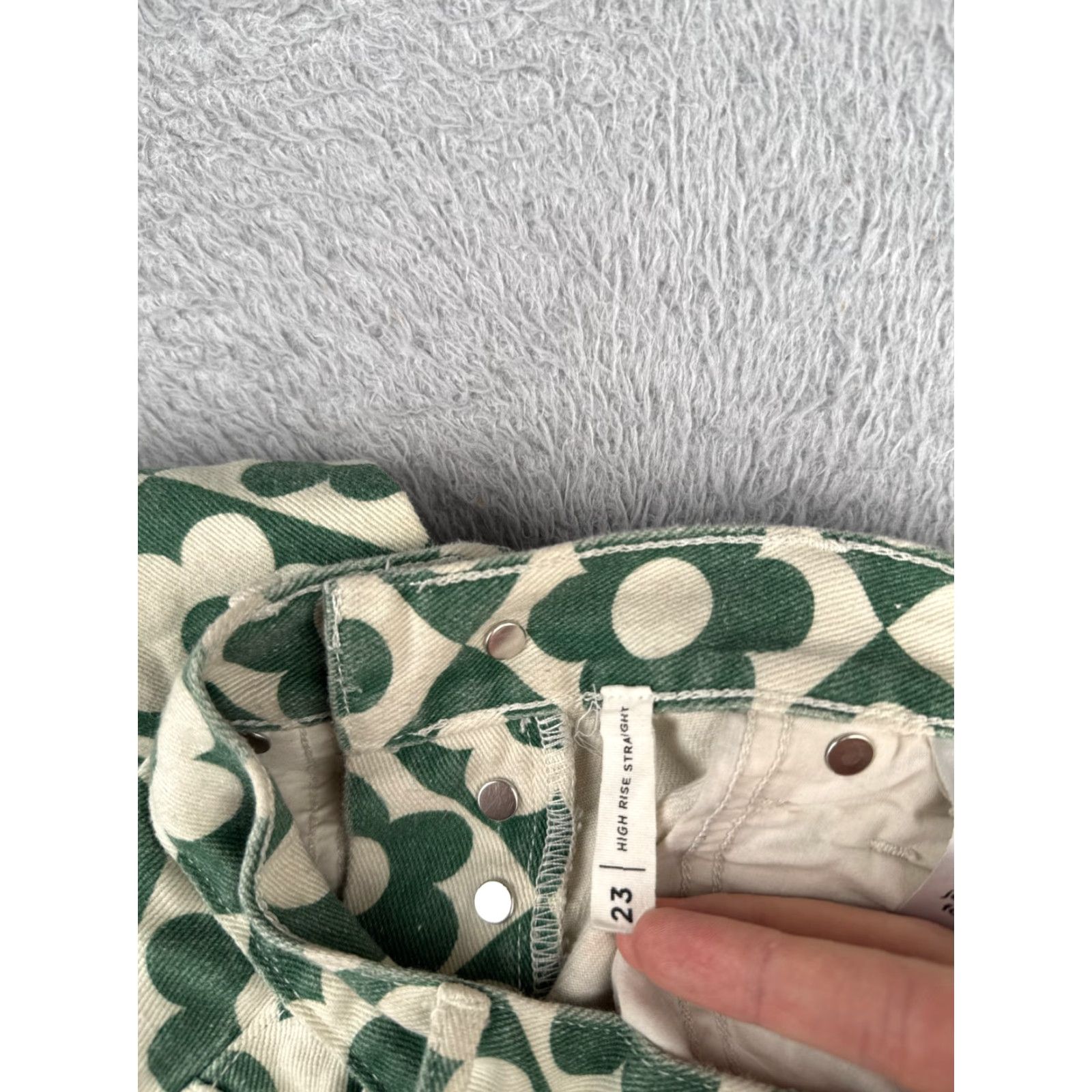 Pacsun VINTAGE Pacsun Jeans Womens 23 White Green Floral Straight Leg High Rise Cotton 23x25 (not vintage actually) Size 40" / US 18 - 7 Thumbnail