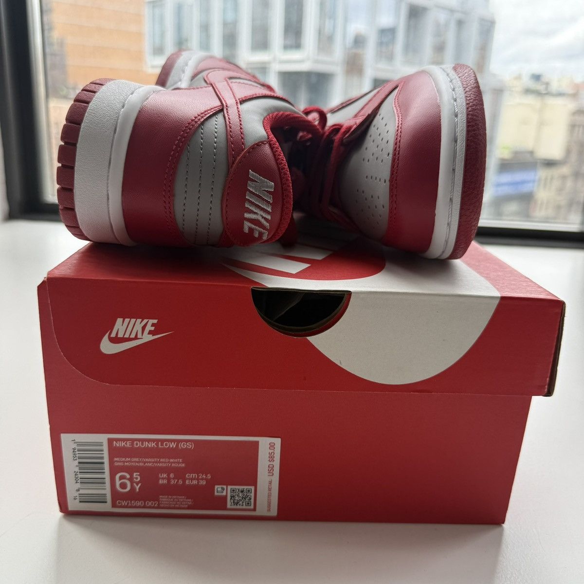 Nike Nike Dunk Low (GS) Size US 6.5 / EU 39-40 - 4 Thumbnail