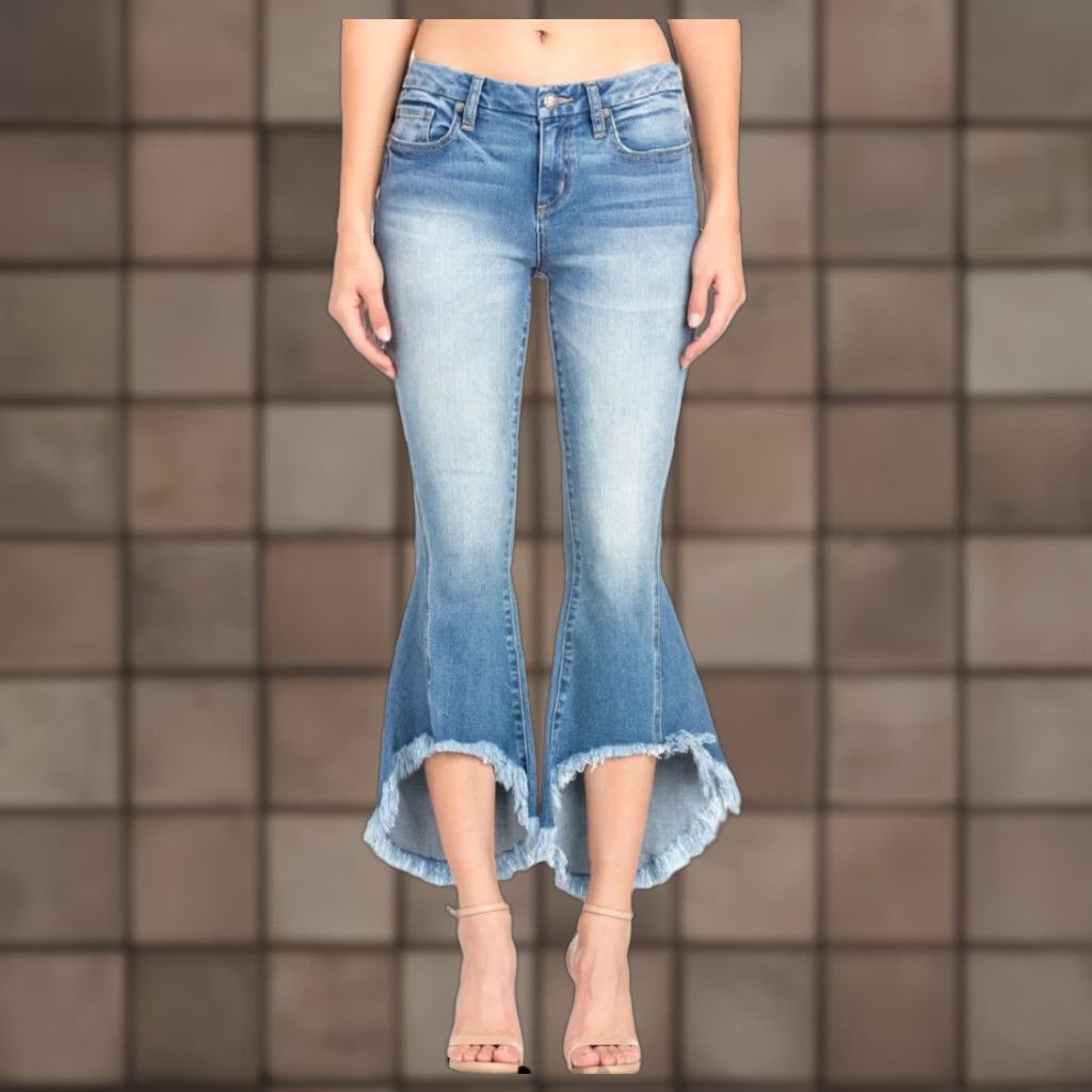Miss Me Miss Me Jeans |29| Mid Rise M2207CF Crop Fray Flare Denim Womens Regulate? Size 29" - 1 Thumbnail