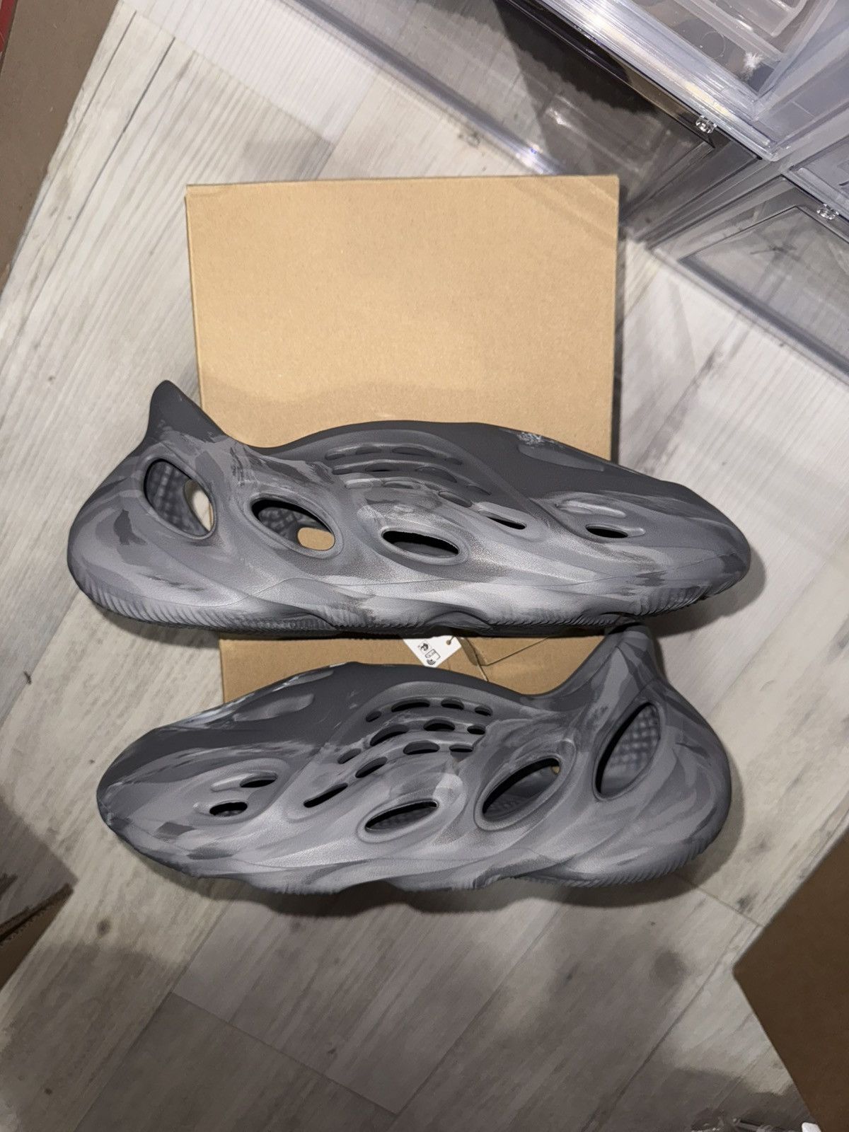 Adidas × Kanye West × Yeezy Adidas Yeezy Foam Runner Mx Granite Size US 11 / EU 44 - 2 Thumbnail