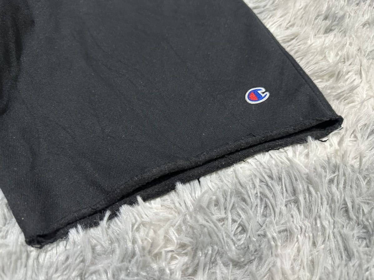 Champion 🔥Y2K Champion Reverse Weave Shorts Sweatpants Raw Edge Size US 32 / EU 48 - 3 Thumbnail