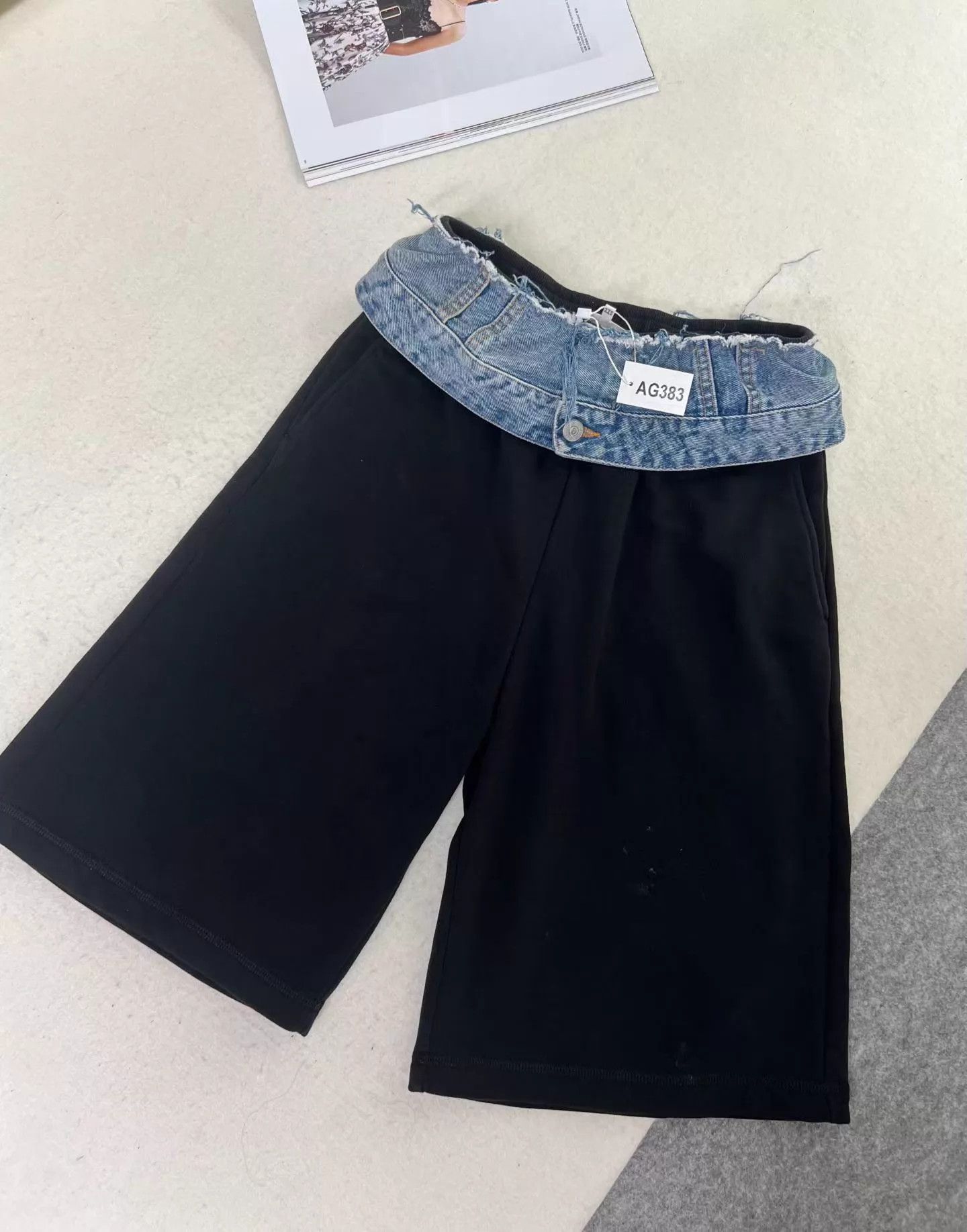 MM6 MM6 Maison Margiela color blocked short XXS Size 24" / US 00 / IT 34 - 4 Thumbnail