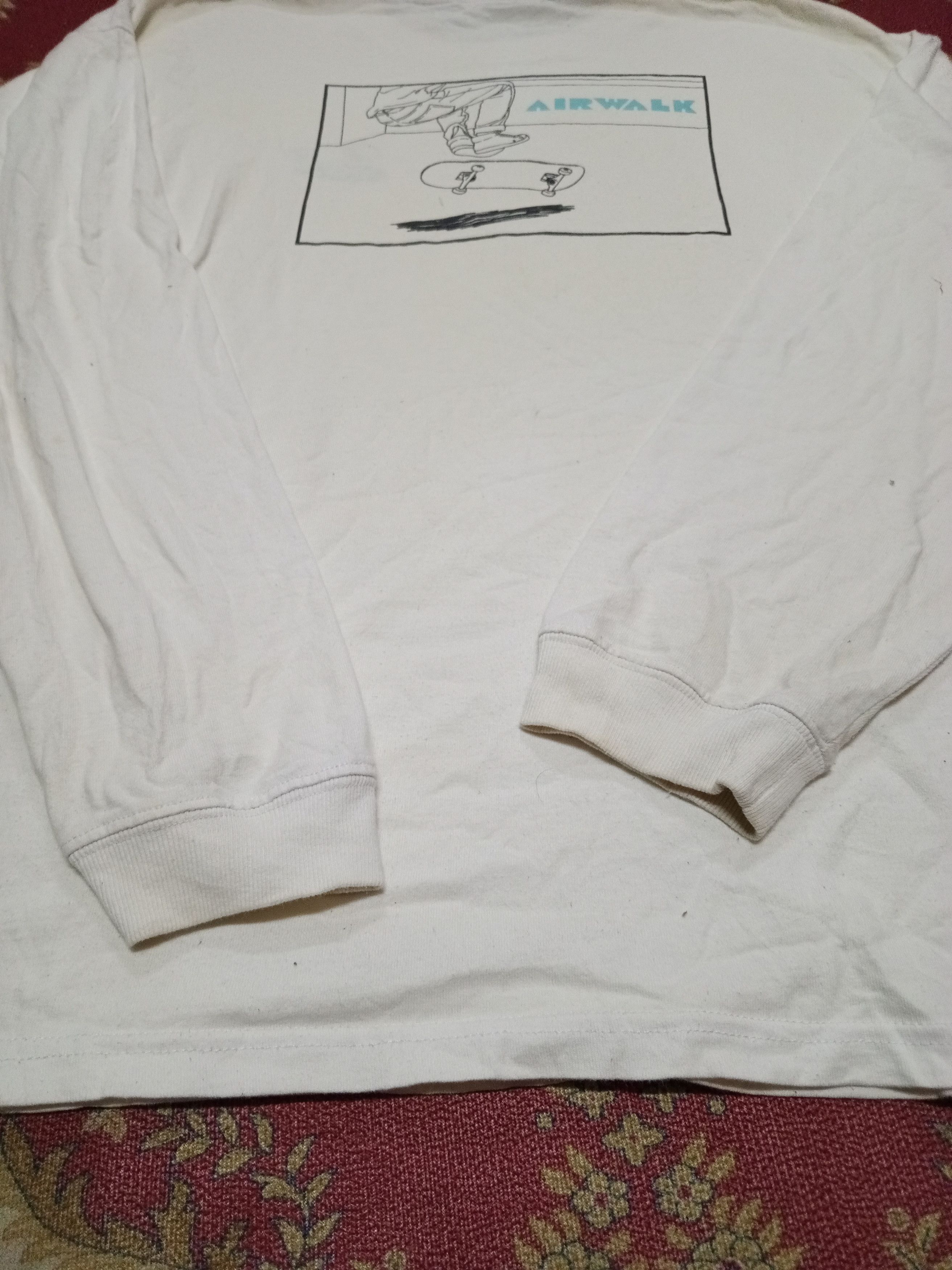 Airwalk 🔥Airwalk🔥 skateboard // white long sleeve Size US XL / EU 56 / 4 - 5 Thumbnail
