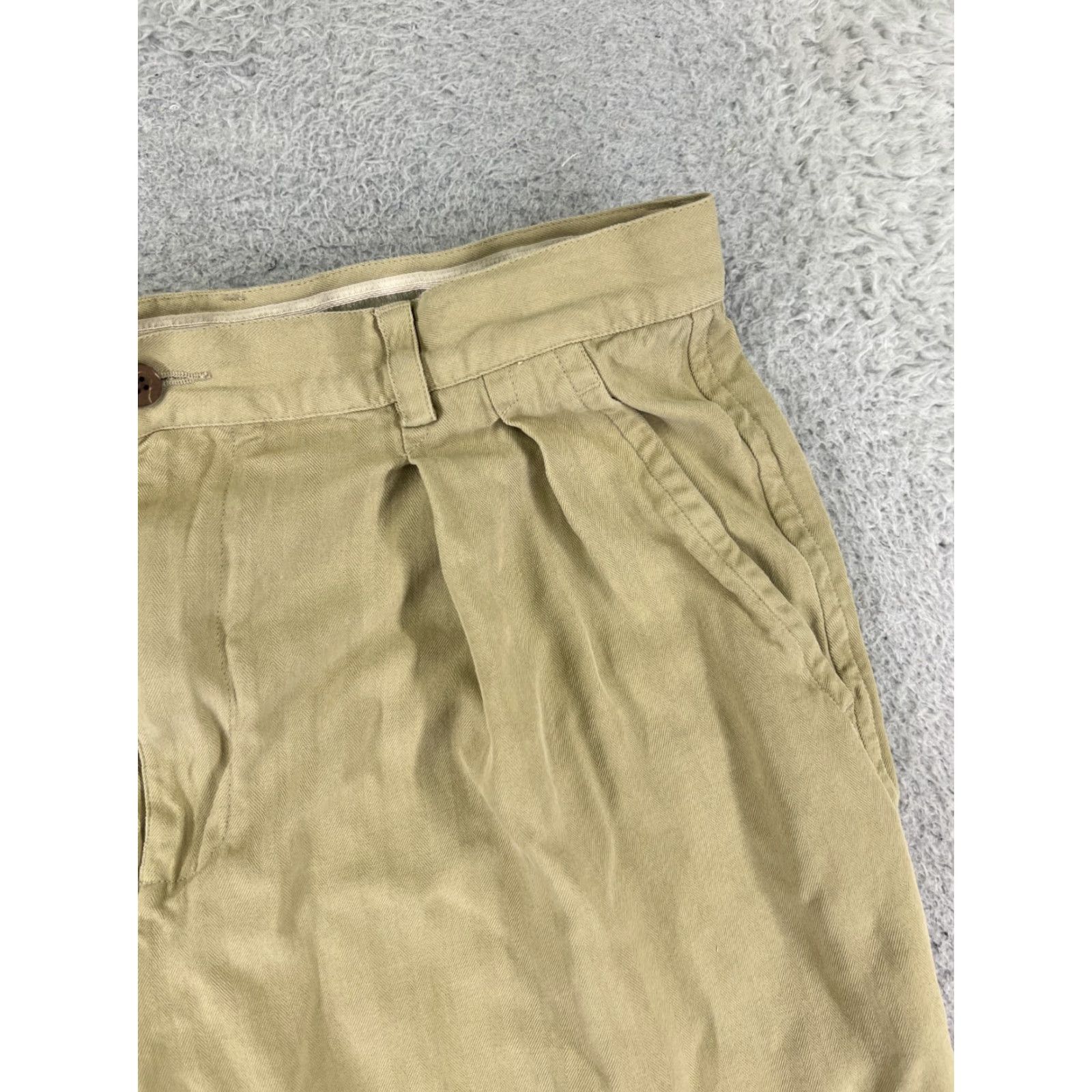 Tommy Bahama Tommy Bahama Shorts Men 34 Brown Bermuda Pleated 100% Silk Chevron Stripe 34x9 Size US 34 / EU 50 - 5 Thumbnail