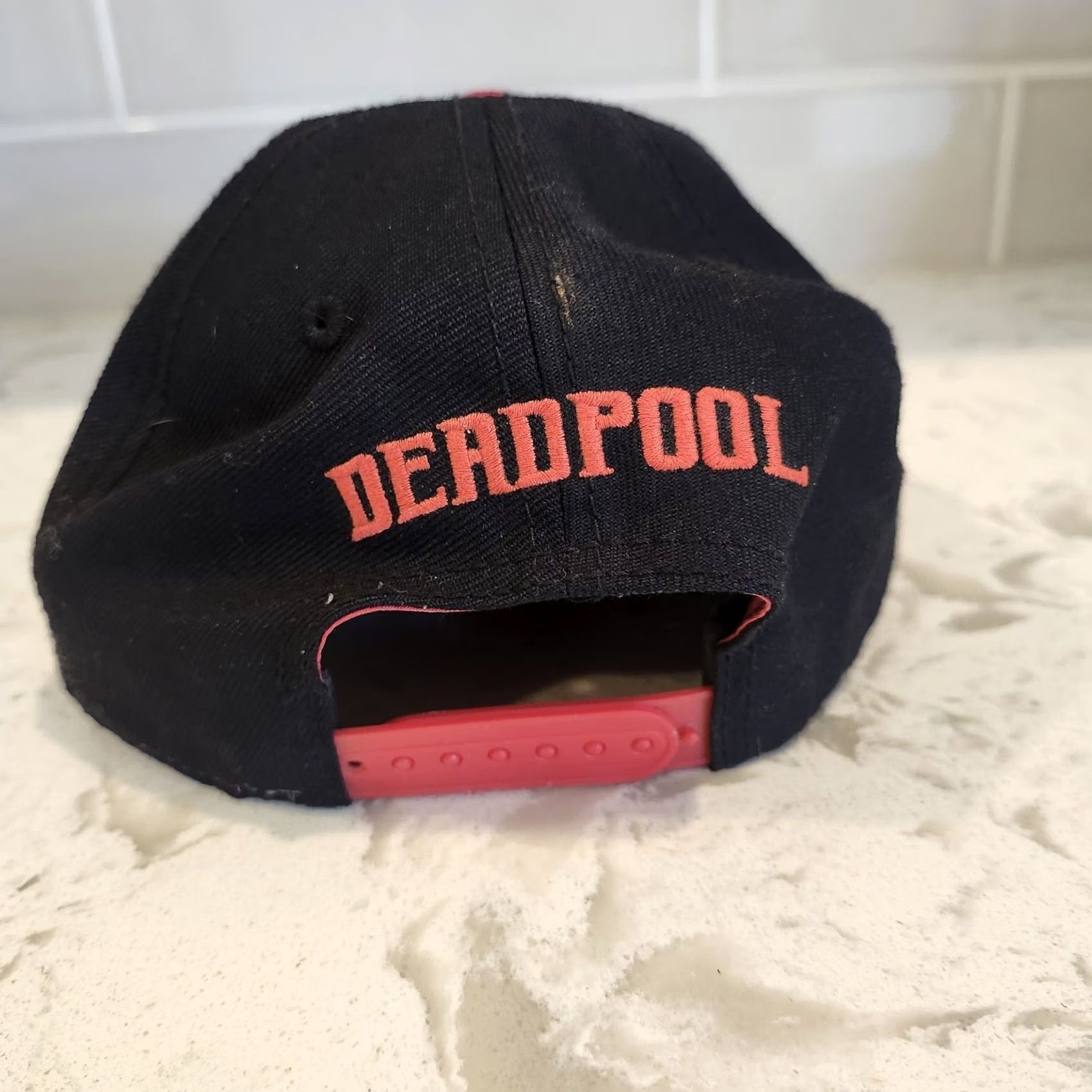 Vintage Marvel Deadpool Snapback Baseball Cap Flat Bill Hat Black Red Adjustable Men Size Hat Size ONE SIZE - 6 Thumbnail