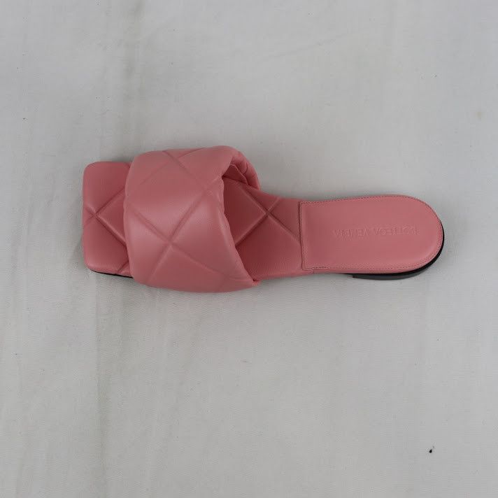 Bottega Veneta o1rshd1 Quilted Embssed Lagoon Nappa Sandal in Blossom Size US 7.5 / IT 37.5 - 7 Thumbnail