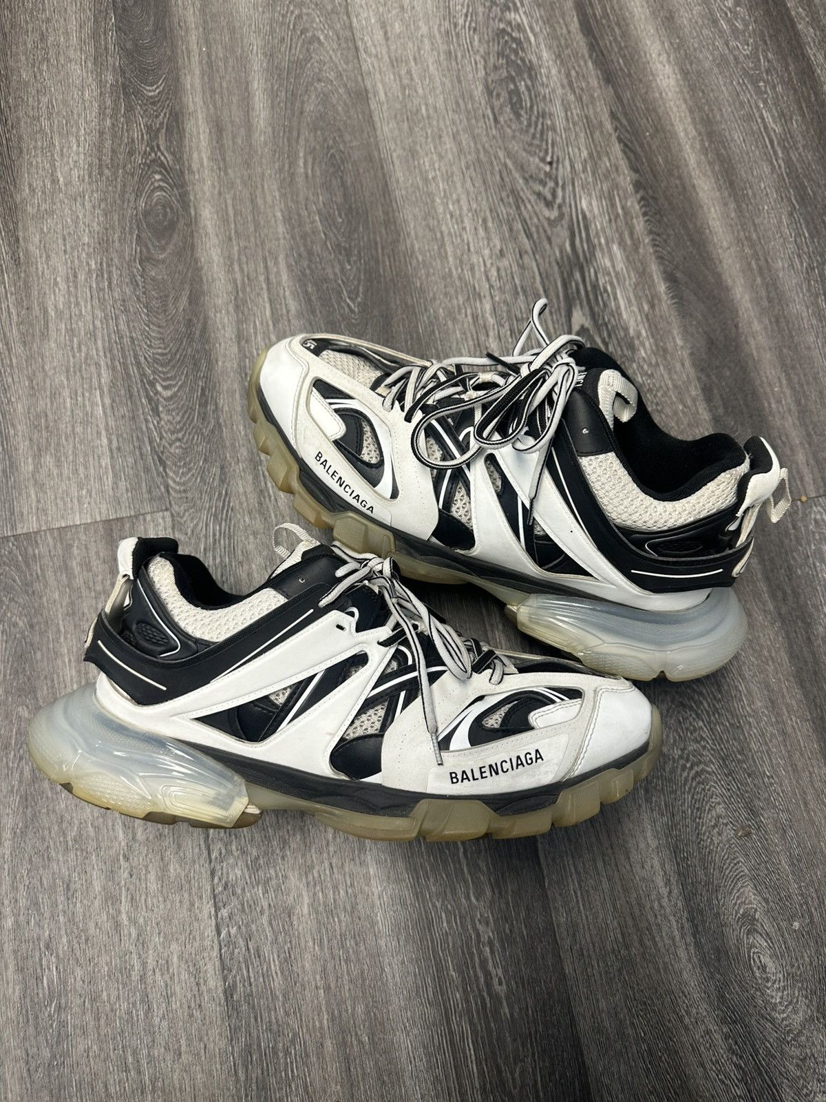 Balenciaga Balenciaga Runner Sneaker White (39) | Grailed