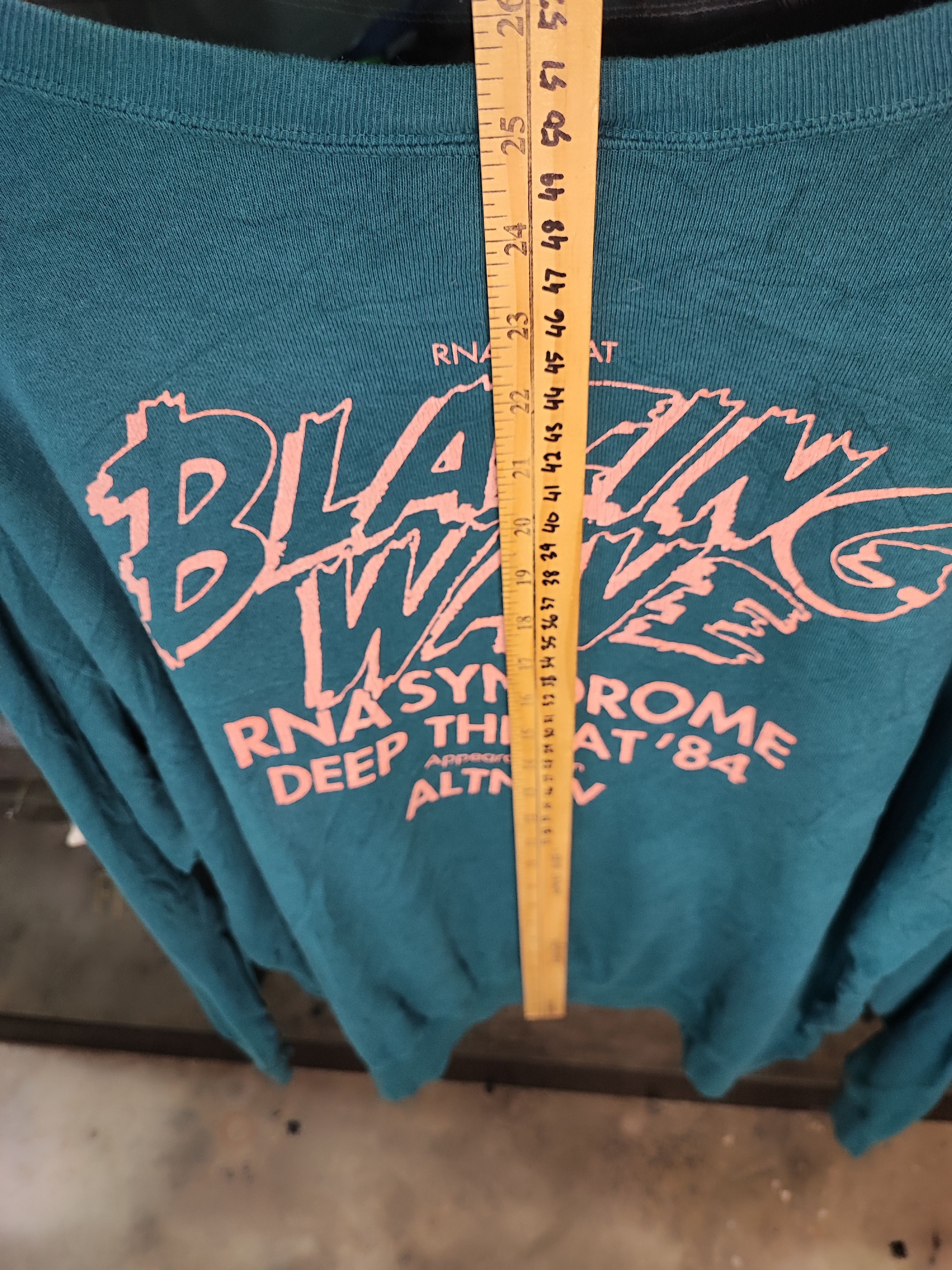 14th Addiction VINTAGE RNA INC SWT SHARK SWEATSHIRT Size US S / EU 44-46 / 1 - 9 Thumbnail