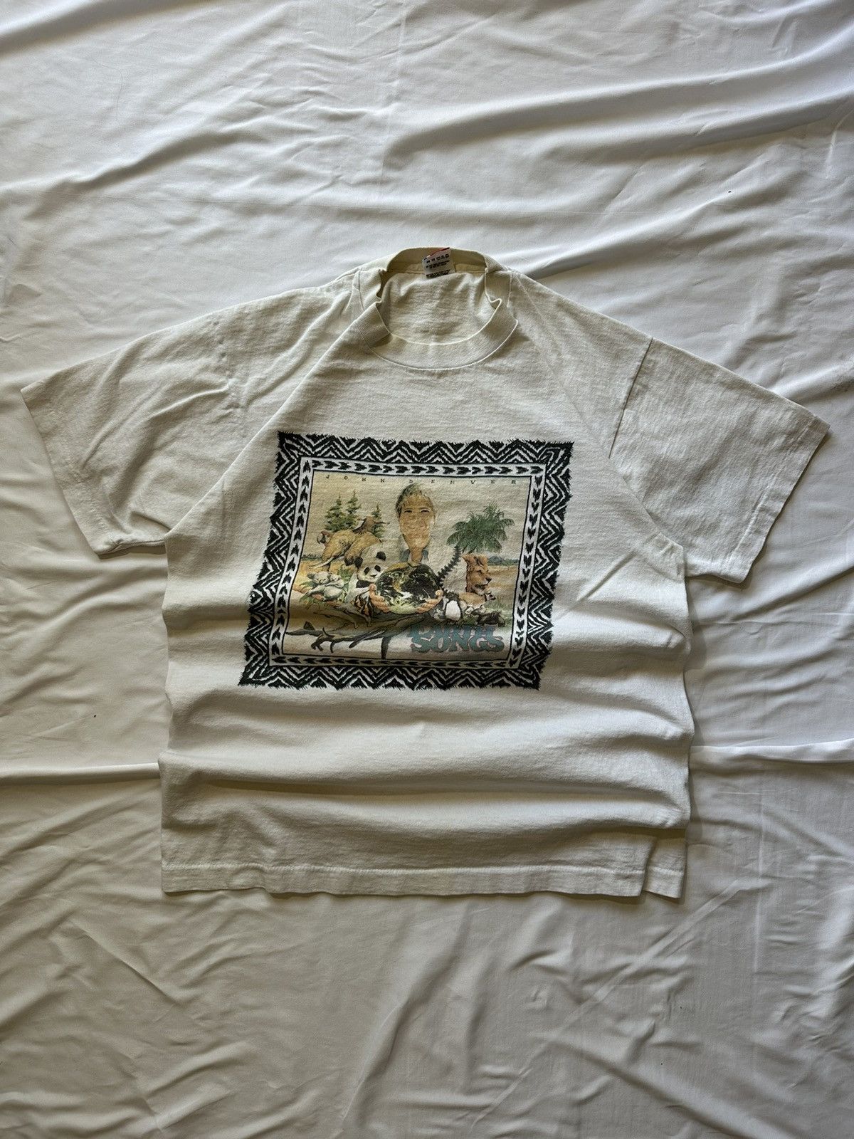 Vintage Vintage Single Stitch John Denver Tee Size US L / EU 52-54 / 3 - 1 Thumbnail