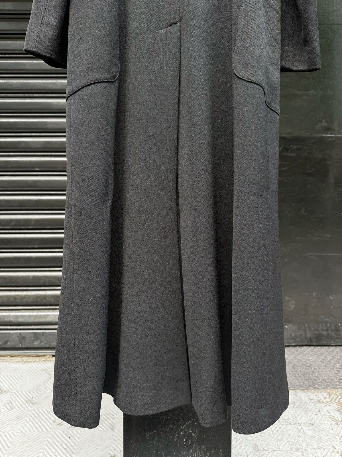 Ann Demeulemeester Ann Demeulemeester AW93 Floor Length Peak Lapel Coat Size XS / US 0-2 / IT 36-38 - 10 Thumbnail