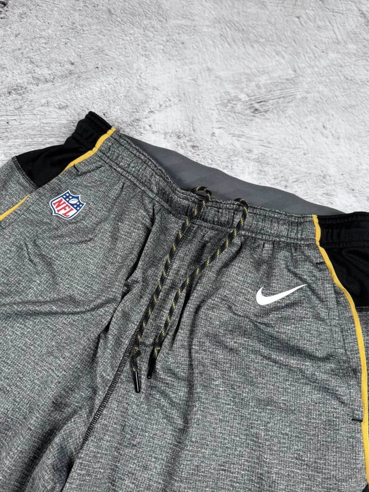 NFL × Nike Mens Nike Pittsburgh Steelers Football Shorts Size US 36 / EU 52 - 2 Thumbnail
