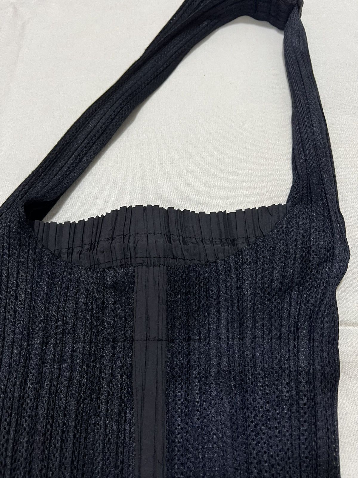 Pleats Please Issey Miyake Drawstring Shoulder Bag Size ONE SIZE - 3 Thumbnail