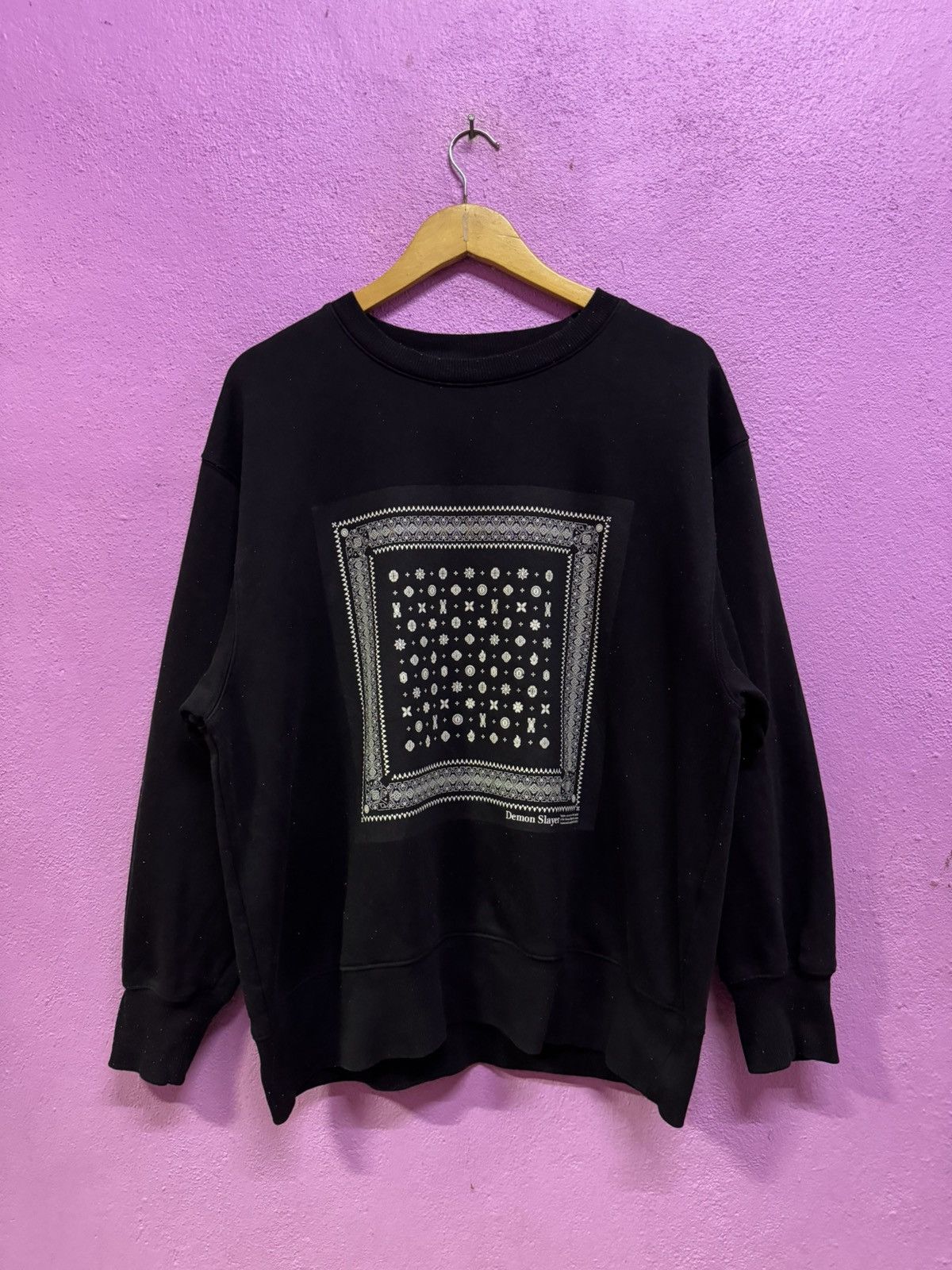 Anime Kimetsu No Yaiba Sweatshirts Size L Size US L / EU 52-54 / 3 - 1 Thumbnail
