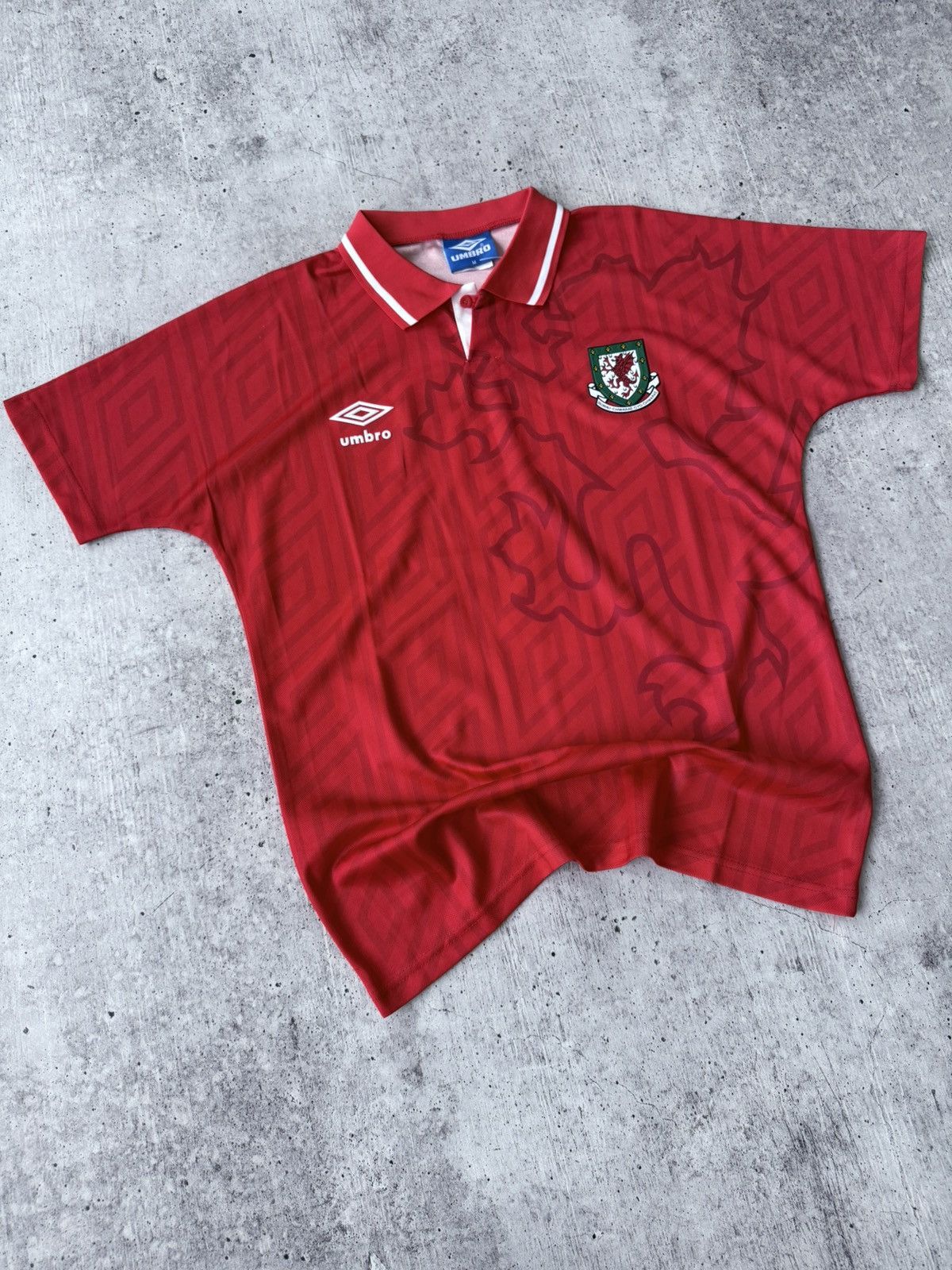 Umbro × Vintage 🩸RARE🩸Umbro Wales 1992/1994 Edwards #7 Jersey Size US M / EU 48-50 / 2 - 4 Thumbnail