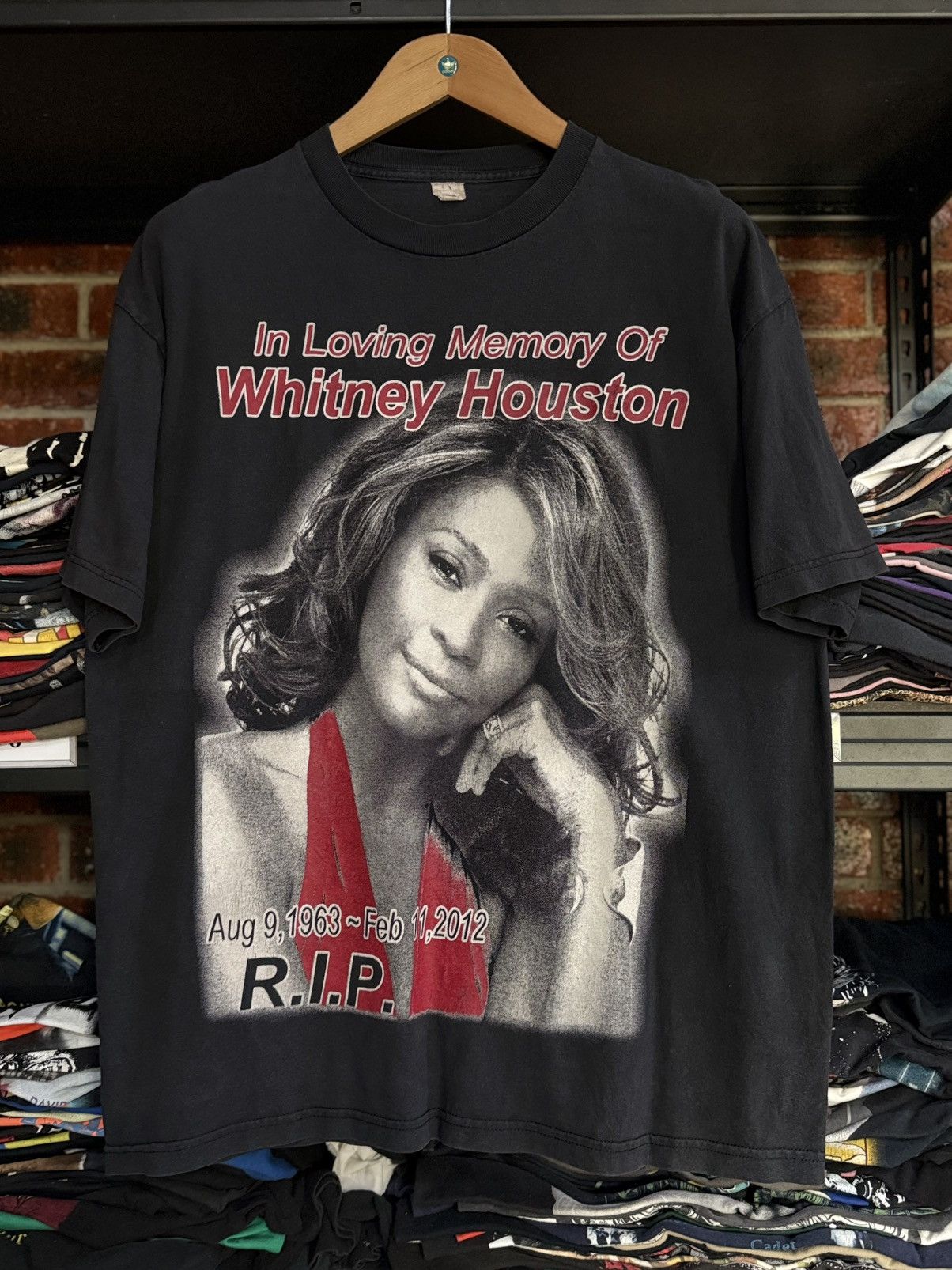 Rap Tees Vintage Whitney Houston Memory Rip Big Face Faded Tee Size US XL / EU 56 / 4 - 1 Thumbnail