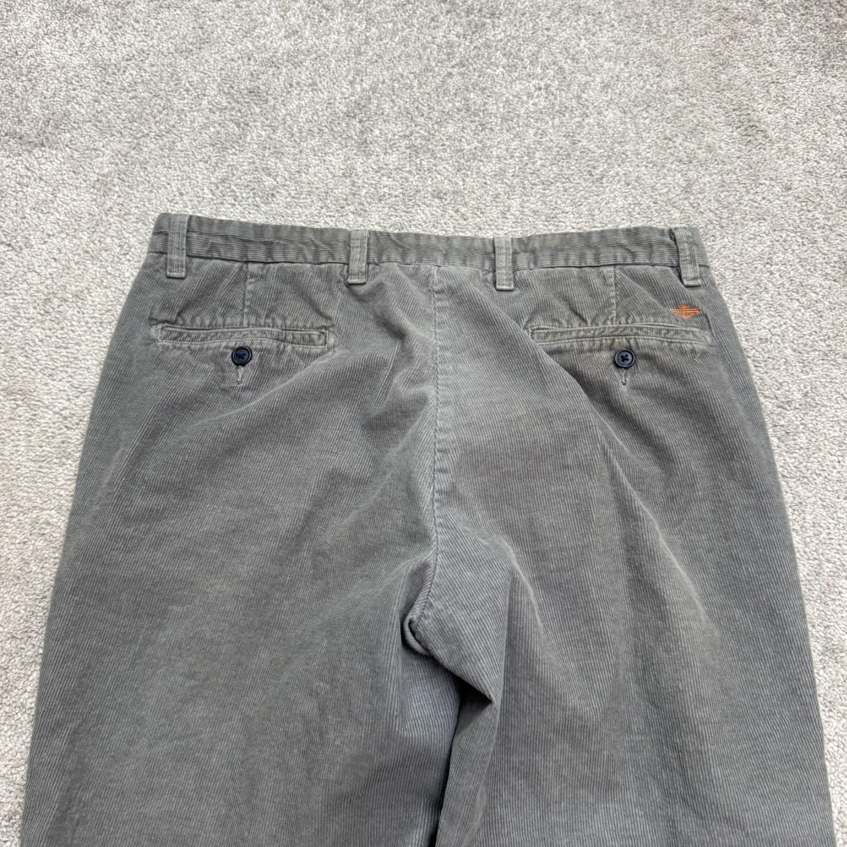 Dockers DOCKERS D3 Classic Corduroy Khaki Pants 36x29 Gray Cotton Straight Mens Size US 36 / EU 52 - 3 Thumbnail