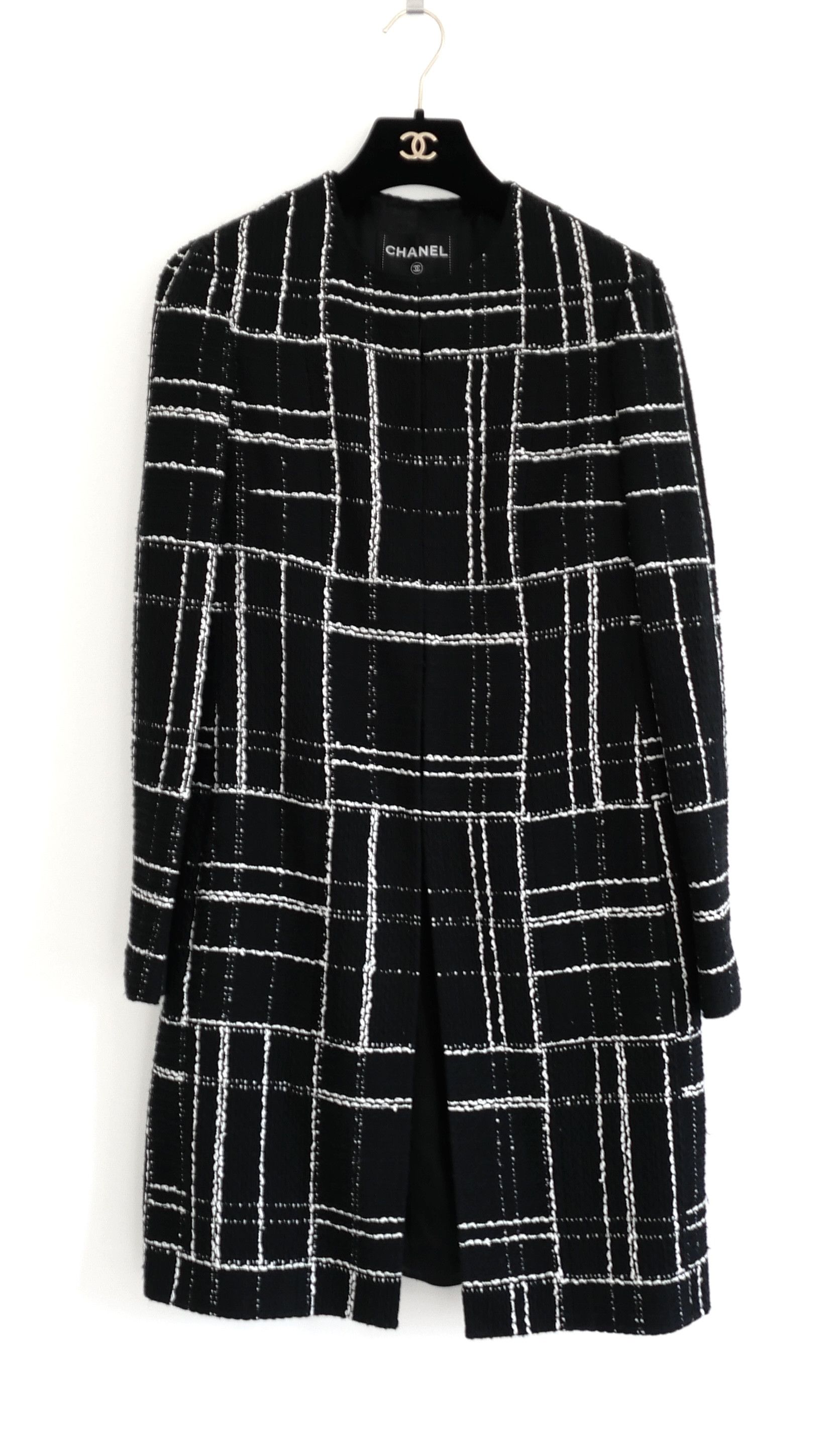 Chanel Chanel Pre-Fall 2023 23A Black & White Plaid Tweed Coat Size XS / US 0-2 / IT 36-38 - 1 Thumbnail