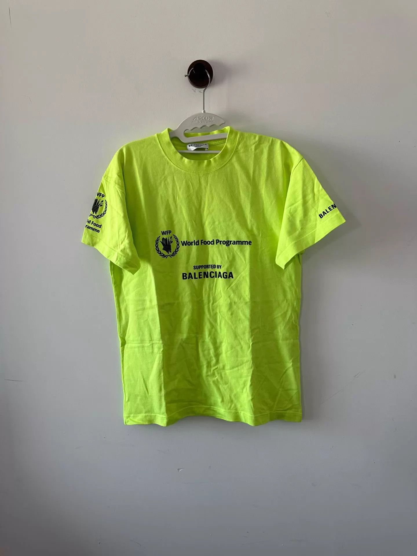 Balenciaga Balenciaga Charity T-shirt XXS Size XXS / US 00 / IT 34 - 1 Thumbnail