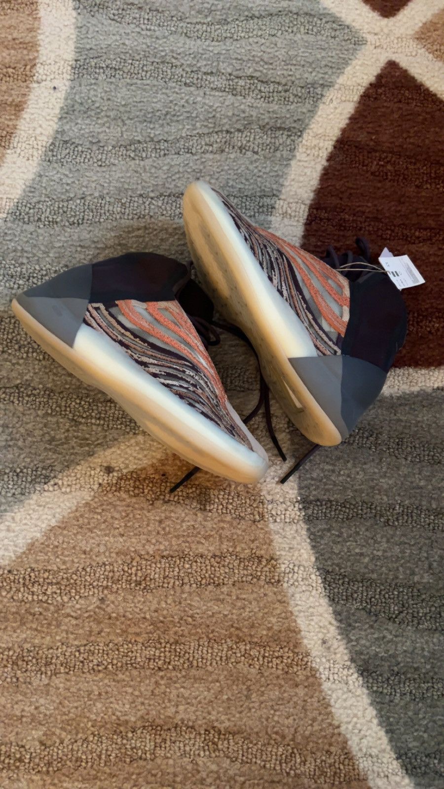 Adidas × Yeezy Yeezy QNTM Size US 9.5 / EU 42-43 - 2 Thumbnail