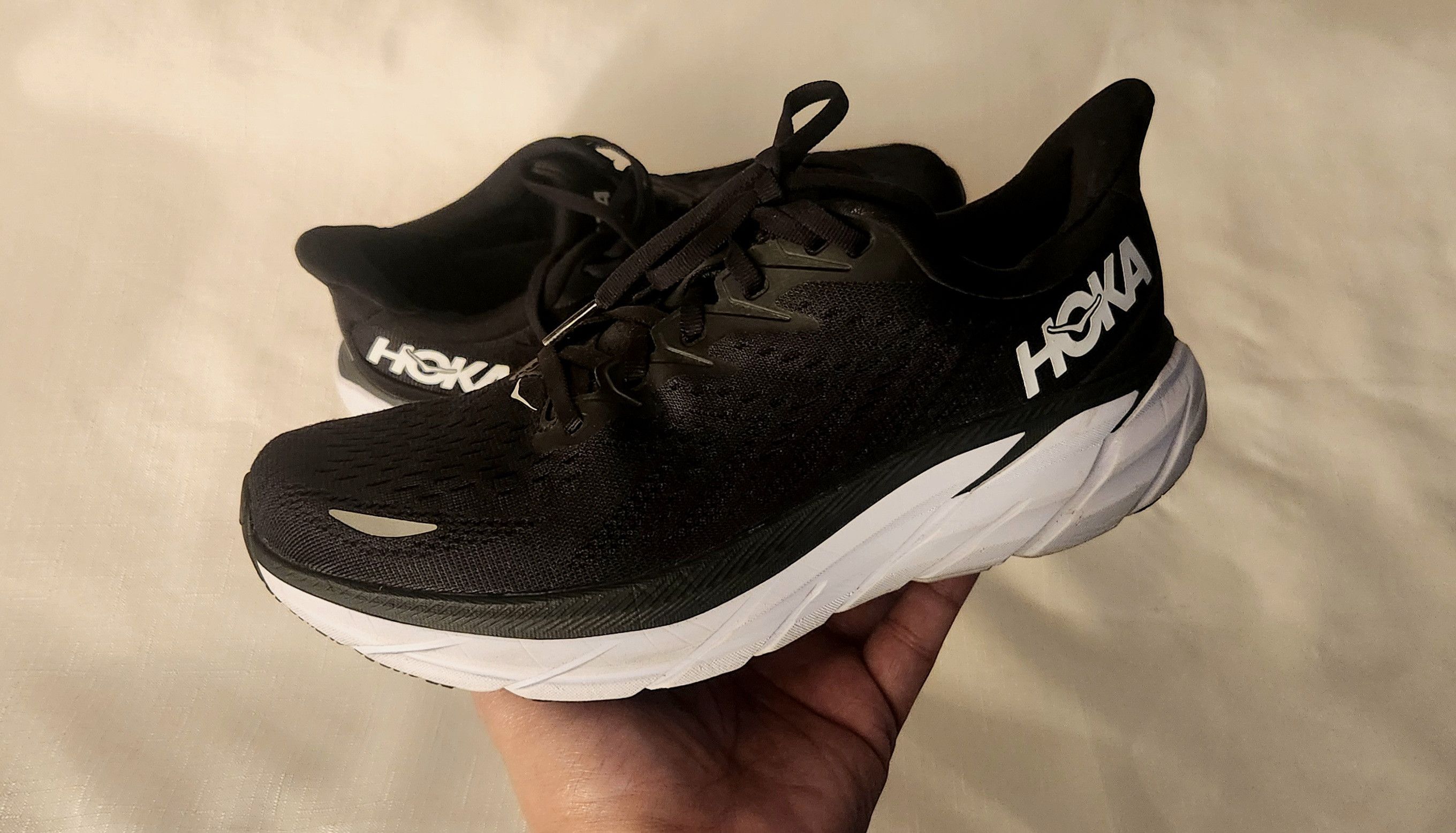 Hoka One One Women's Clifton 8 Size US 8B black