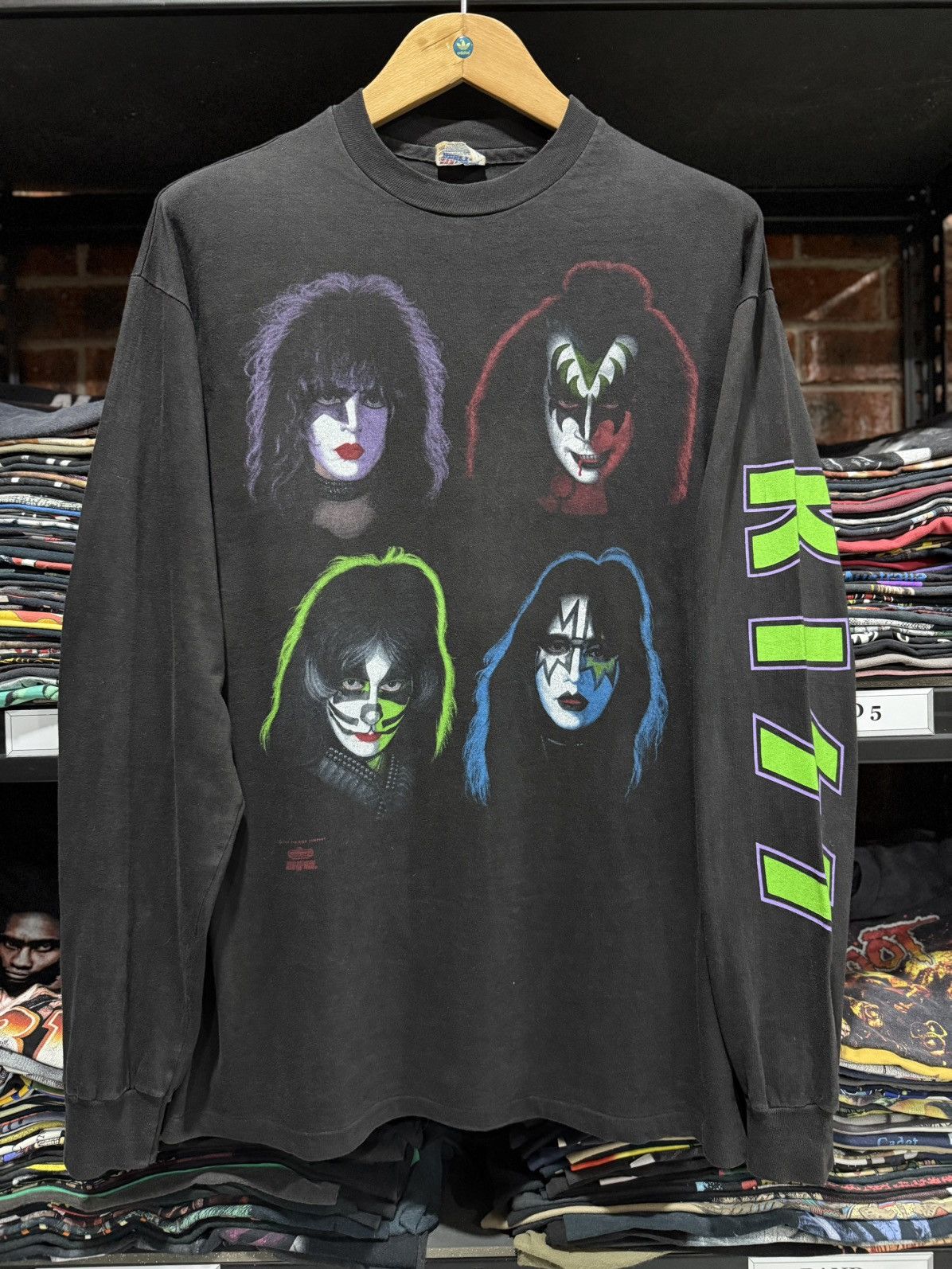 Band Tees Vintage 90s Kiss American Rock Band Longsleeve Faded Tee Size US L / EU 52-54 / 3 - 1 Thumbnail