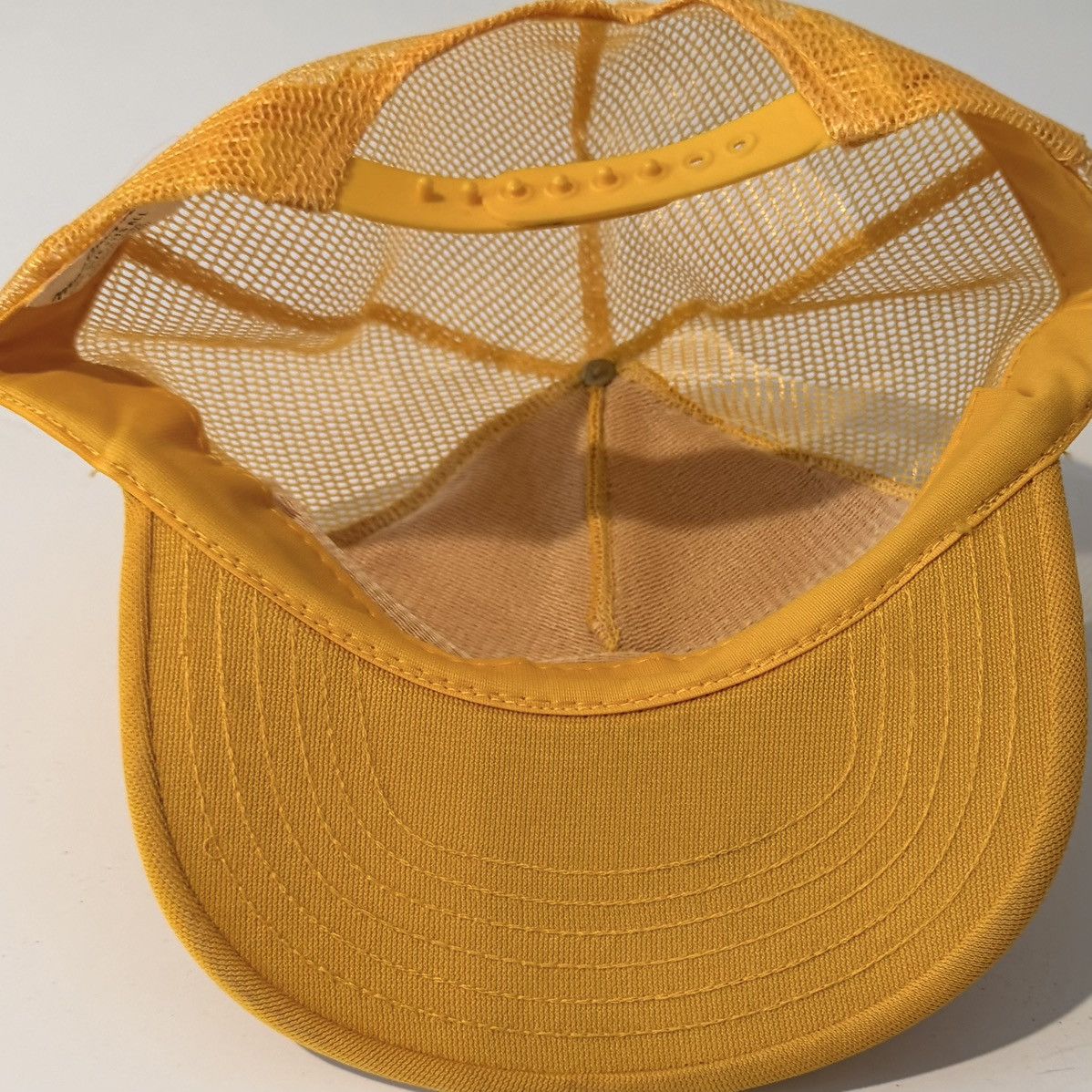MacGregor Vintage Baja Bug Racing Trucker Hat Snap Back Speed Size ONE SIZE - 3 Thumbnail