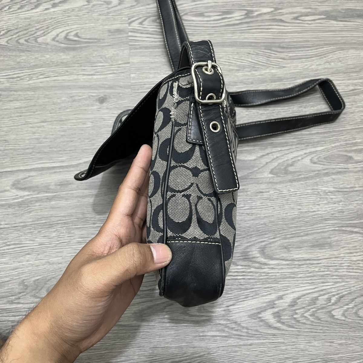 Coach Vintage Coach Monogram Crossbody Bag 🟥 Size ONE SIZE - 8 Thumbnail