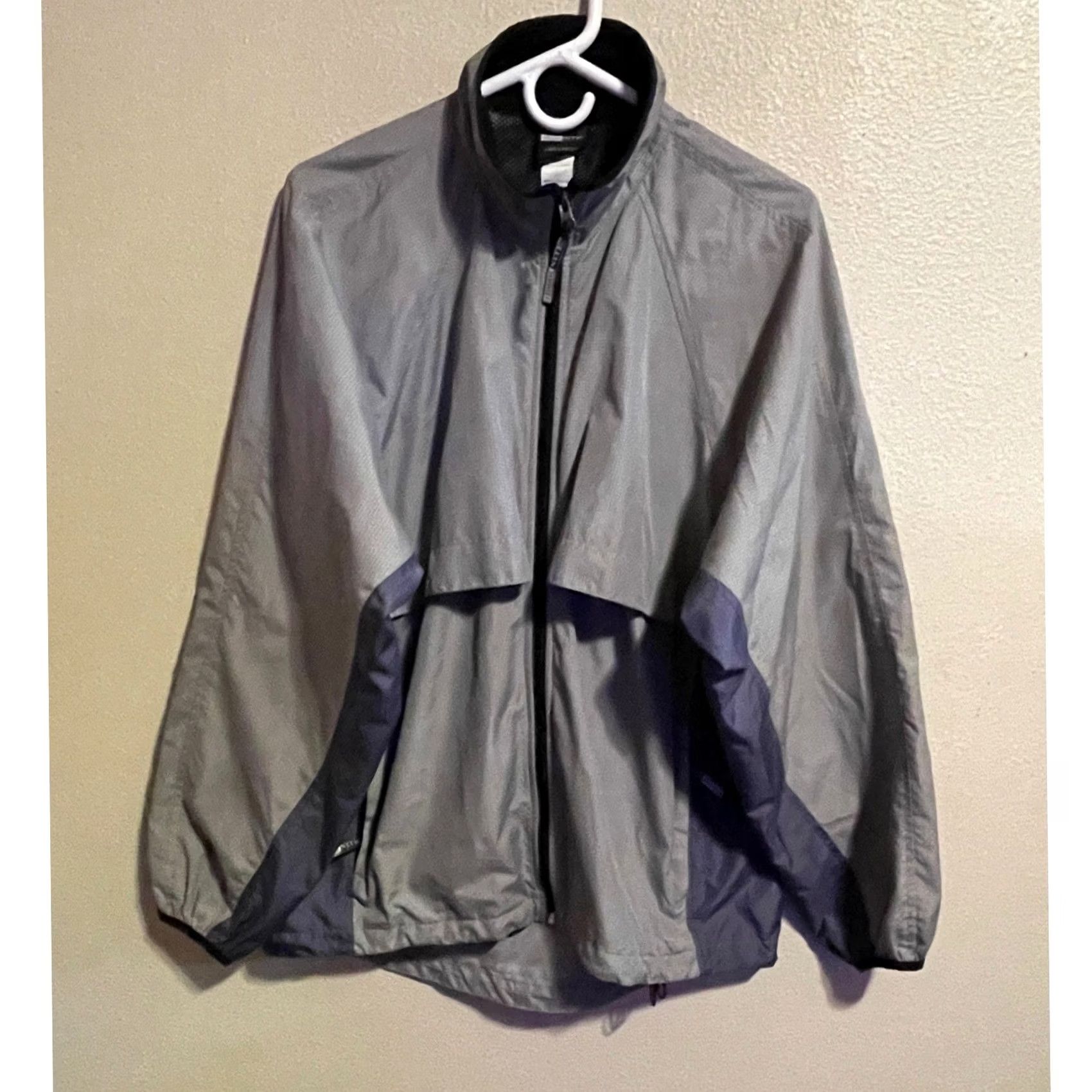 Vintage IllumiNITE Mens Jacket Windbreaker Run Reflective Lightweight Gray L Zip Outer Shell Polyester Breathable All Seasons Sports Activewear jackets) Size US L / EU 52-54 / 3 - 2 Thumbnail
