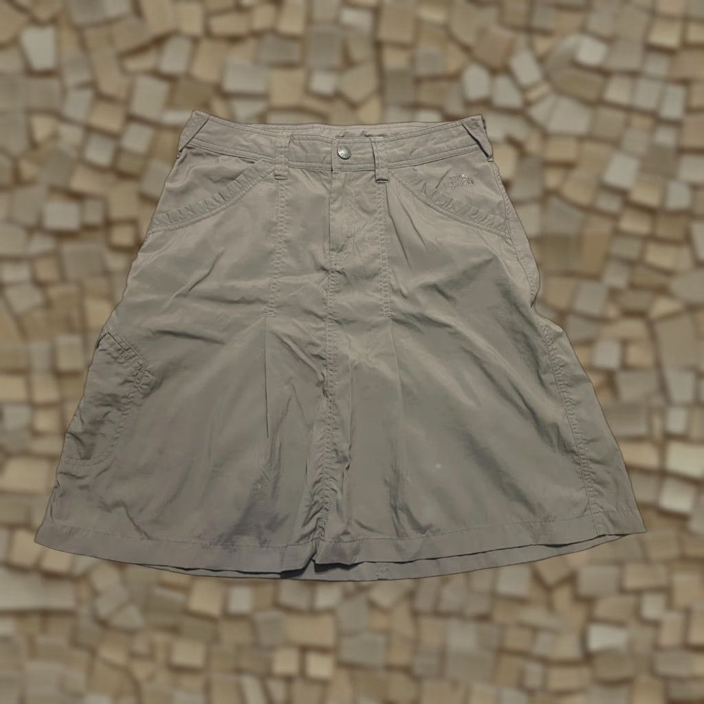 The North Face The North Face Skirt Women’s 6 Green Mini Short Pockets Logo Size 28" / US 6 / IT 42 - 1 Thumbnail