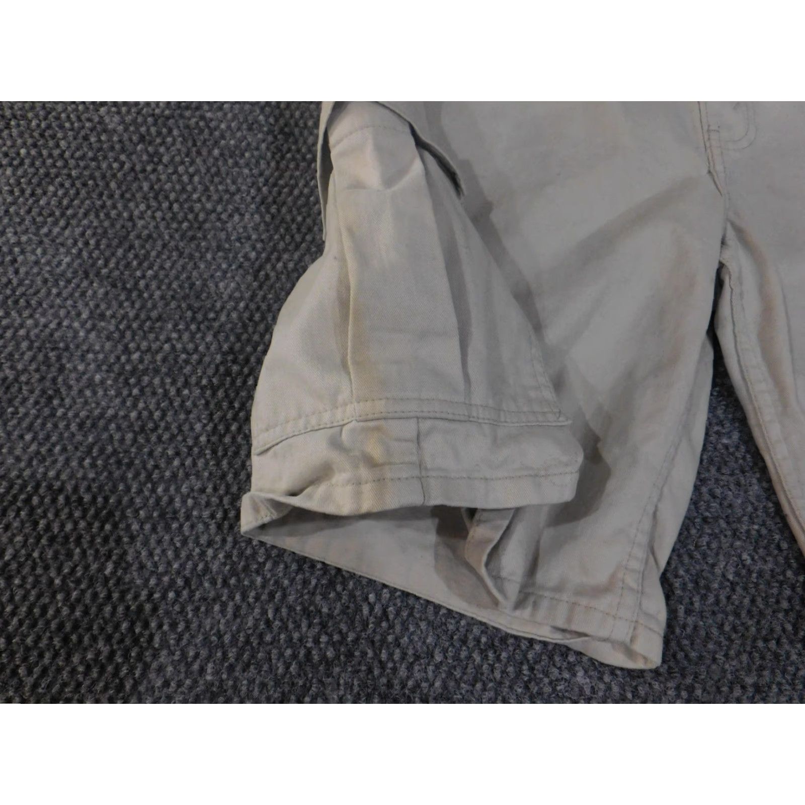 Levi's Levi's SilverTab Cargo Shorts Mens 34 Khaki Tan Utility Pockets Zip Fly Casual Size US 34 / EU 50 - 4 Thumbnail