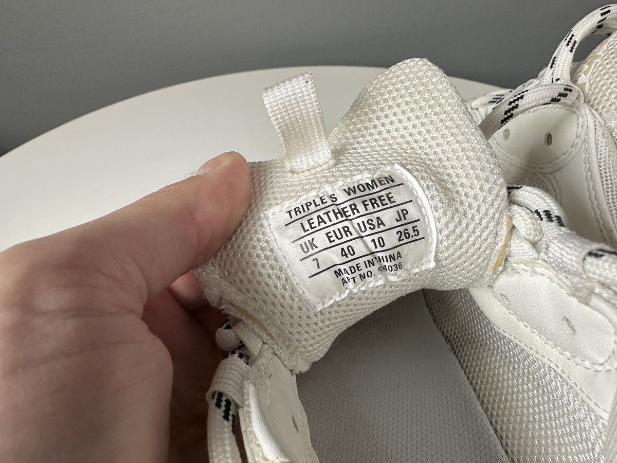 Balenciaga BALENCIAGA Triple S Women’s Sneakers White EU 40 Unisex Size US 10 / IT 40 - 11 Thumbnail