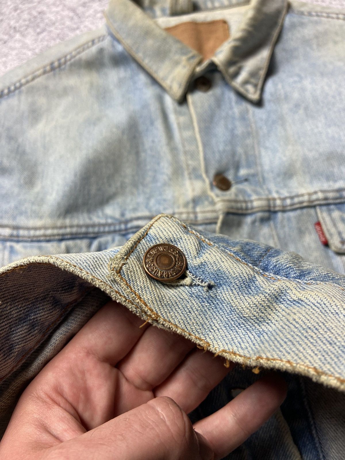 Levi's × Levi's Vintage Clothing Rare 90s Levi’s Denim Jacket Blue Distressed Jeans Size US XL / EU 56 / 4 - 6 Thumbnail