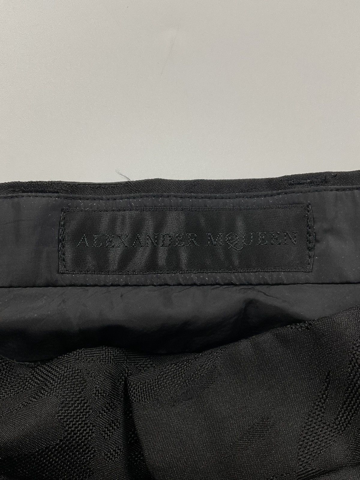 Alexander McQueen Alexander McQueen Printed Trouser Size US 32 / EU 48 - 9 Thumbnail