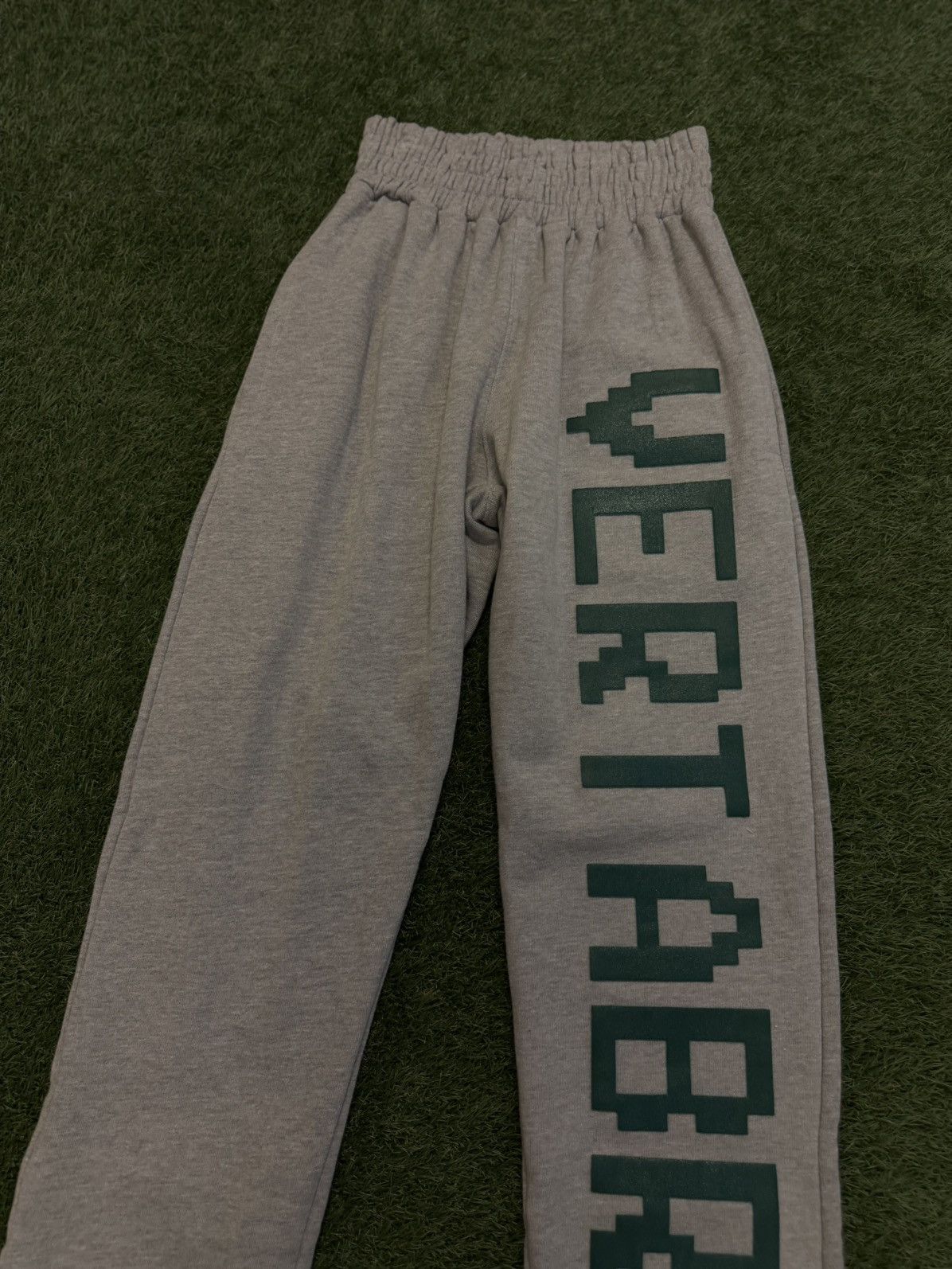 Vertabrae Vertabrae Sweatpants Green/Grey Size XL (NEW) Size US 34 / EU 50 - 2 Thumbnail