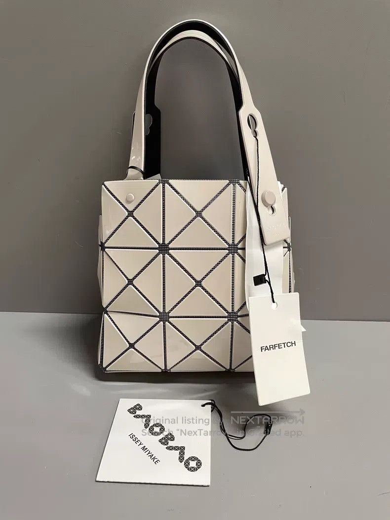 Issey Miyake Issey Miyake White Mini Diamond Bag Size ONE SIZE - 1 Thumbnail