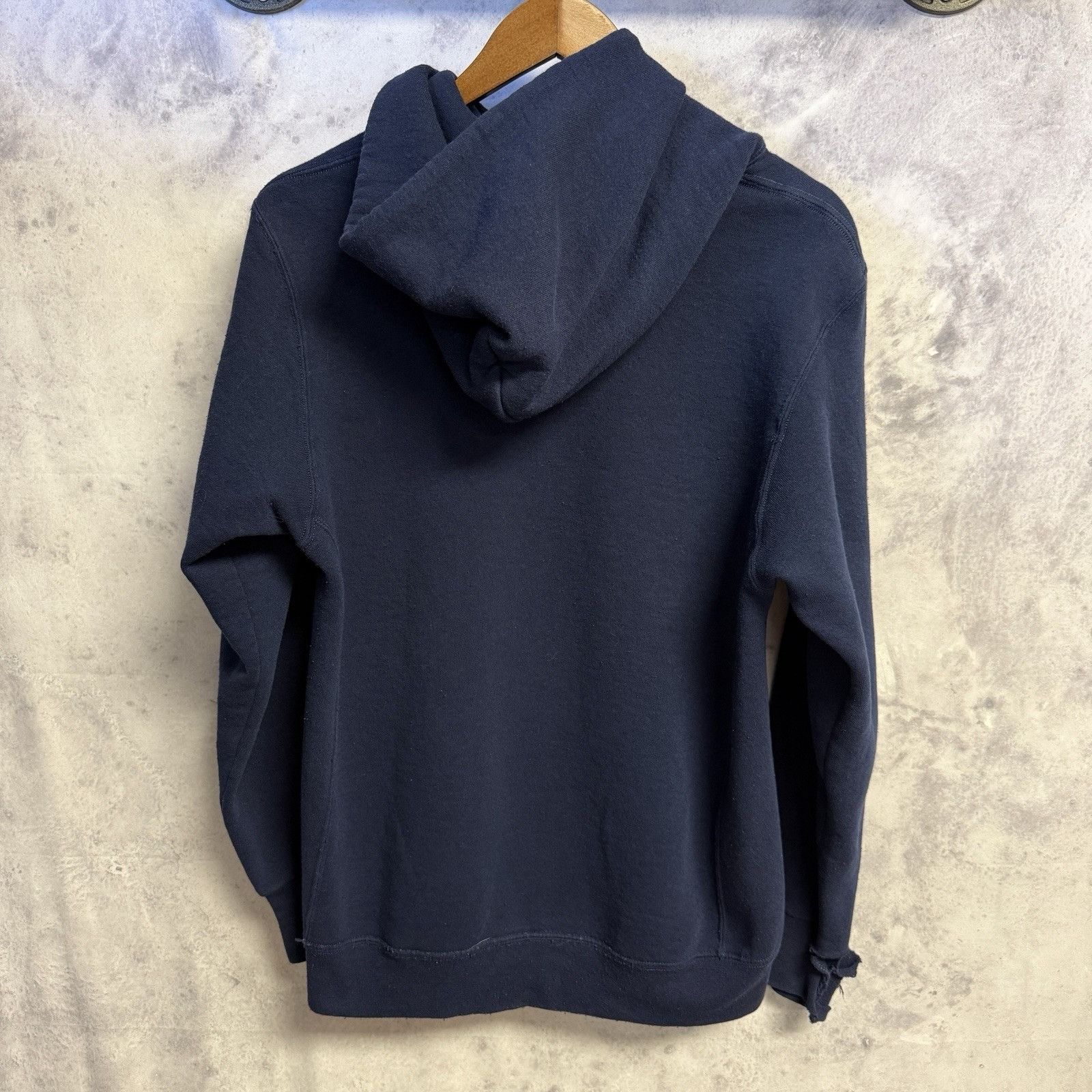 Russell Athletic Vintage Russell Athletic Hoodie Sweatshirt Mens Medium Navy Size US M / EU 48-50 / 2 - 2 Thumbnail