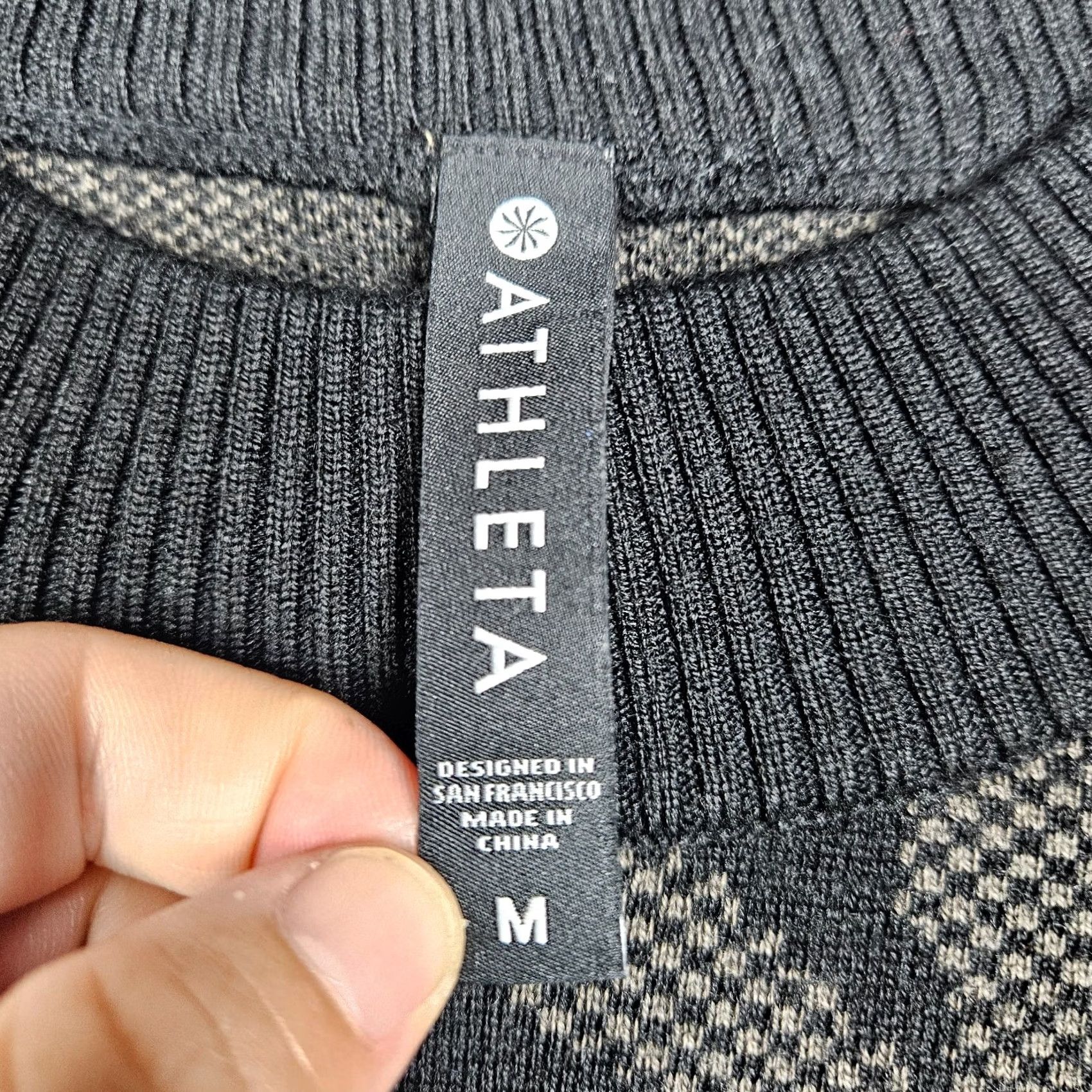 Athleta Athleta Pullover Casual Crew Neck Knit Sweater Size M Multicolor Button Raglan Sleeve Women's Modern All Seasons Knitwear Size M / US 6-8 / IT 42-44 - 3 Thumbnail