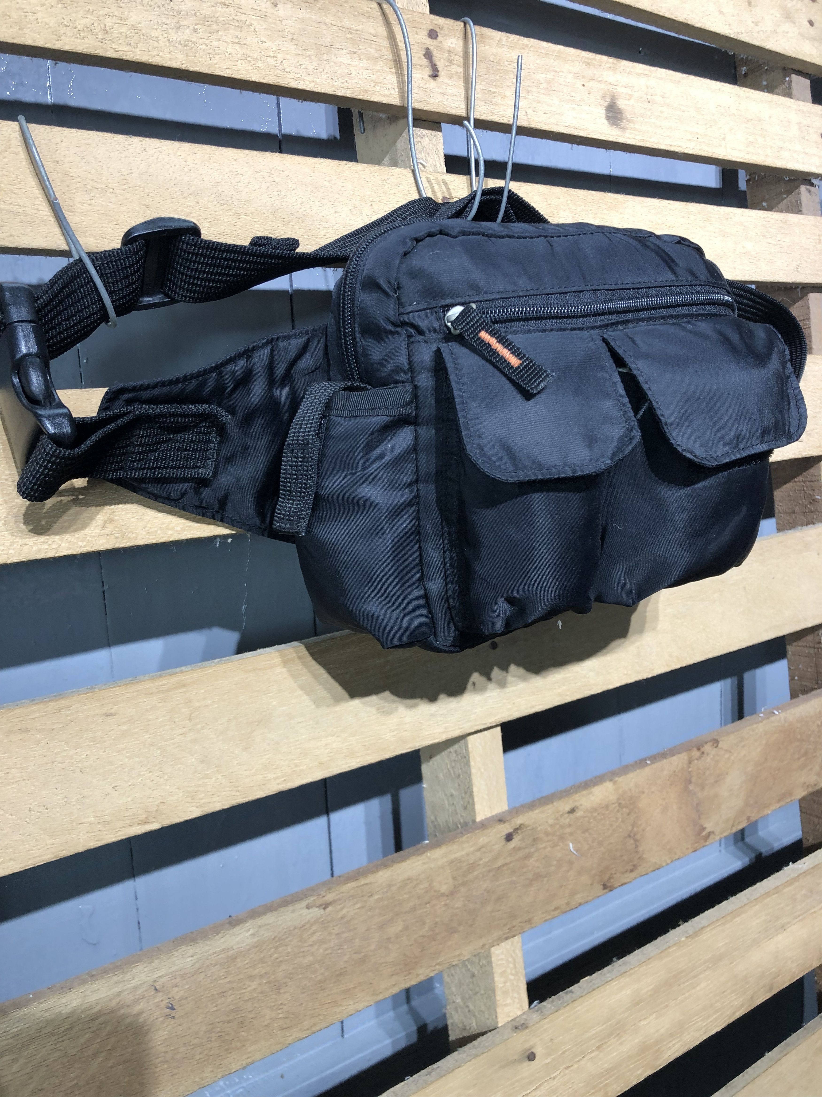 Japanese Brand Japanese Brand Style Multipocket Nylon Waistbag Size ONE SIZE - 2 Thumbnail