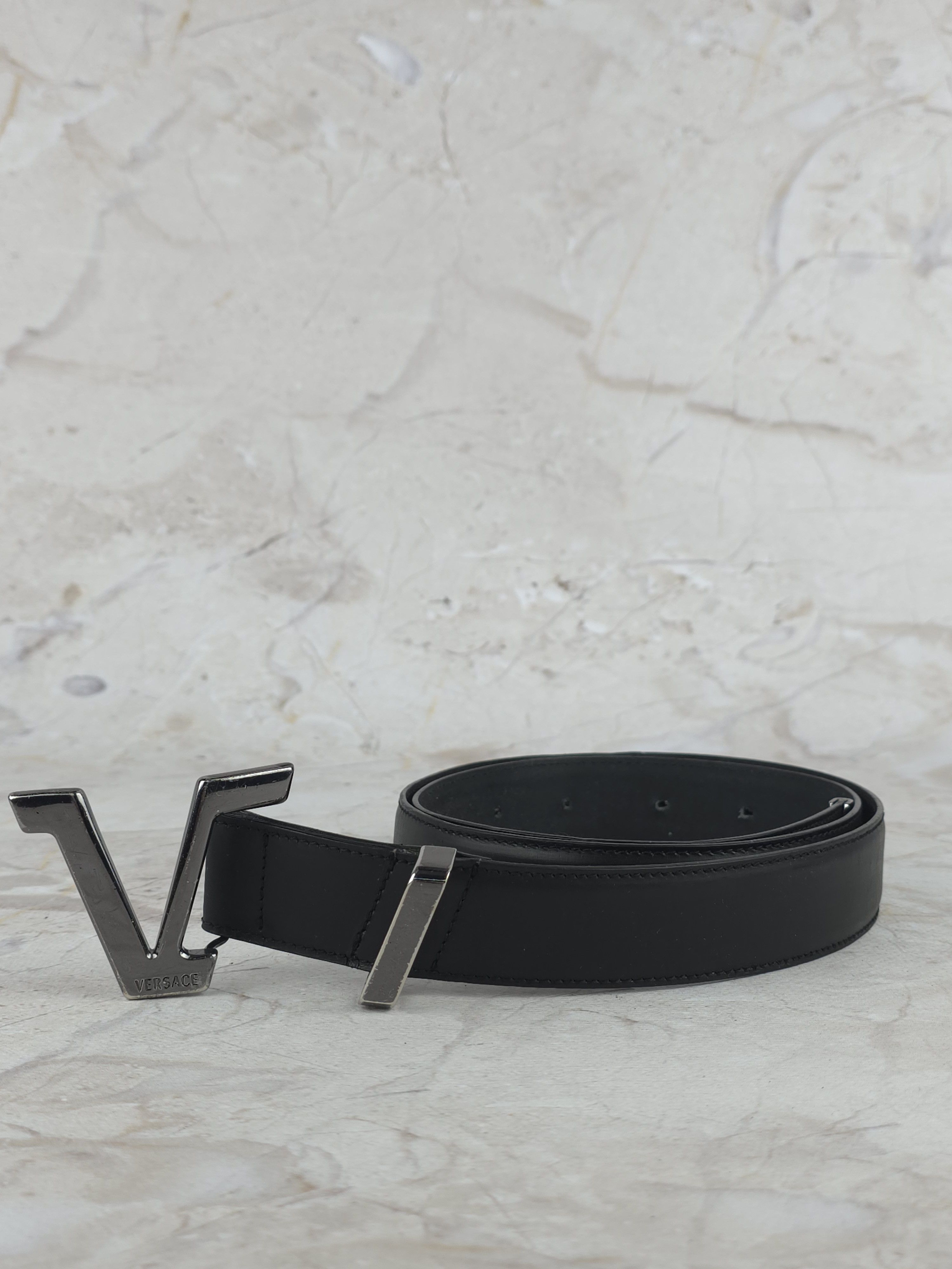 Versace Vintage Gianni Versace "V" Logo Belt Archival 90s VS2 Line Size 36 - 2 Thumbnail