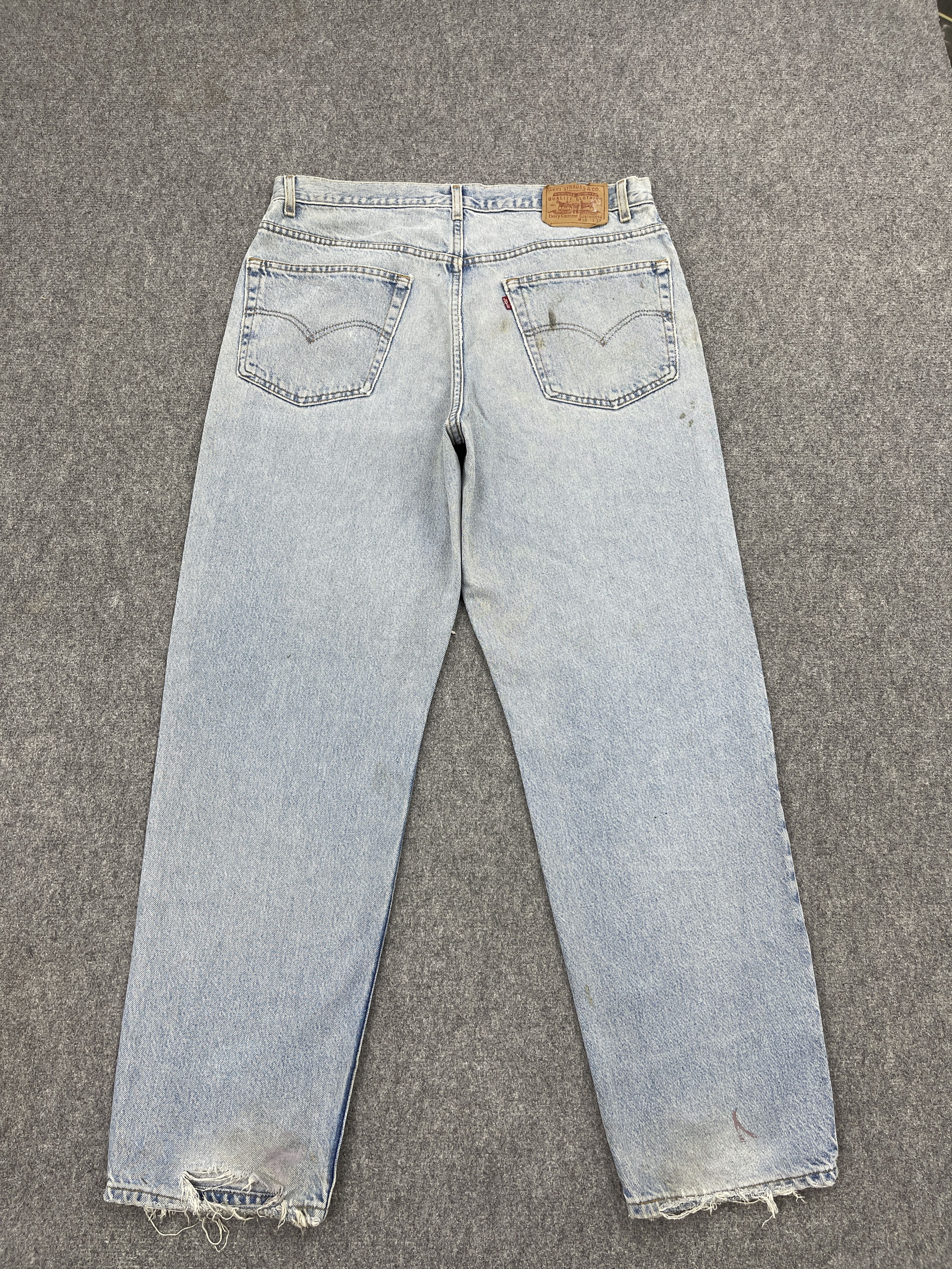 Levi's 90s Vintage Levis Relaxed Light Washed Dirty Jeans DP2581 Size US 36 / EU 52 - 3 Thumbnail