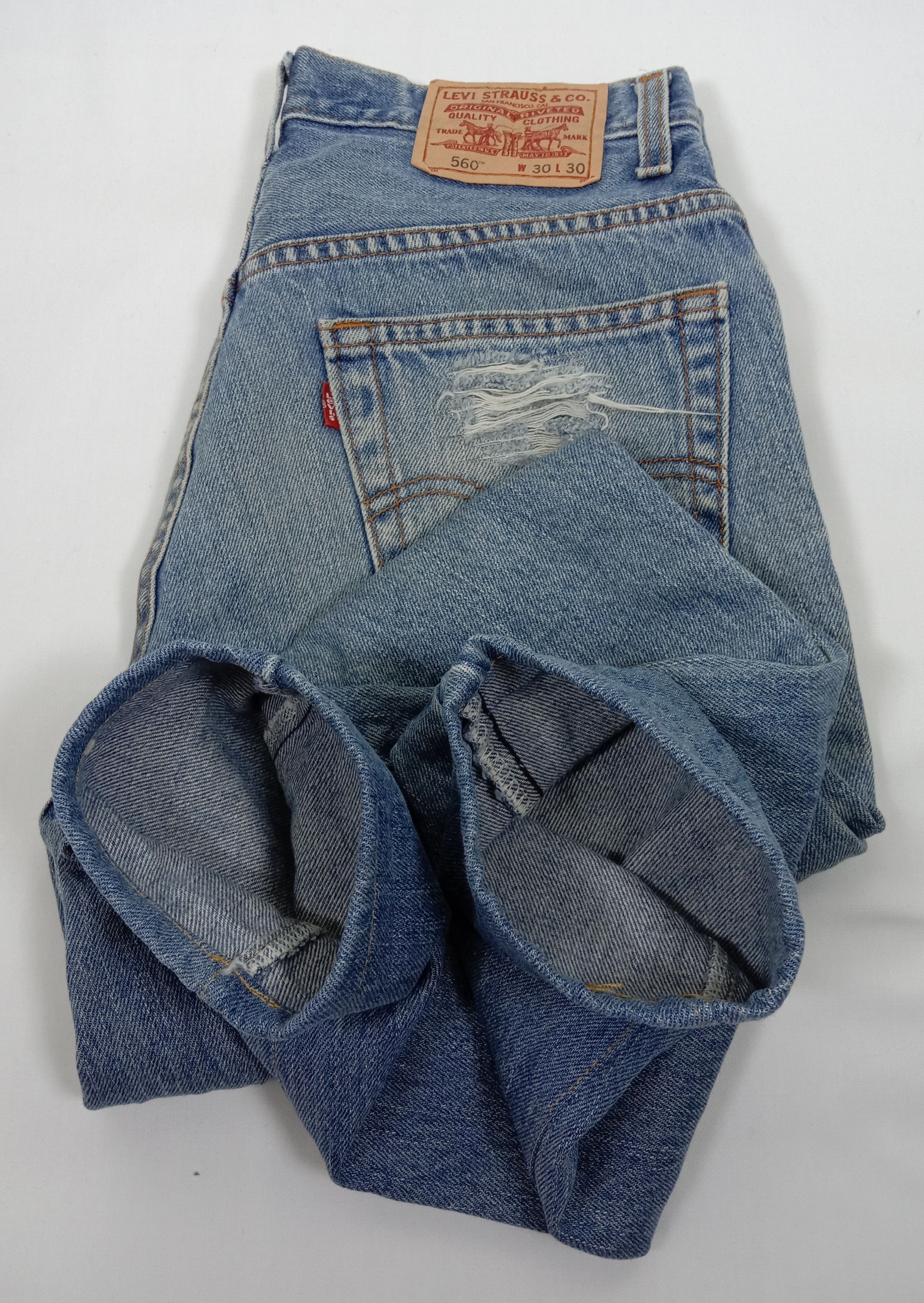 Levi's Vintage Levi's 560 Ripped Jeans Distressed Denim Size US 30 / EU 46 - 13 Thumbnail
