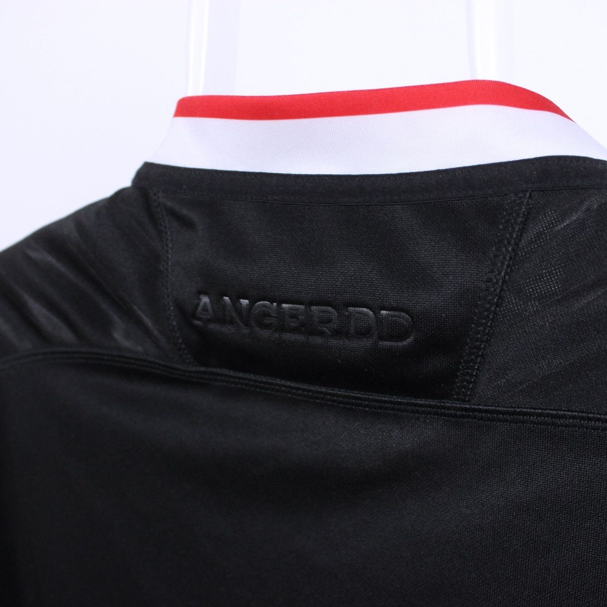 Macron Macron Wales WRU Rugby Jersey Black ISUZU Size US L / EU 52-54 / 3 - 6 Thumbnail