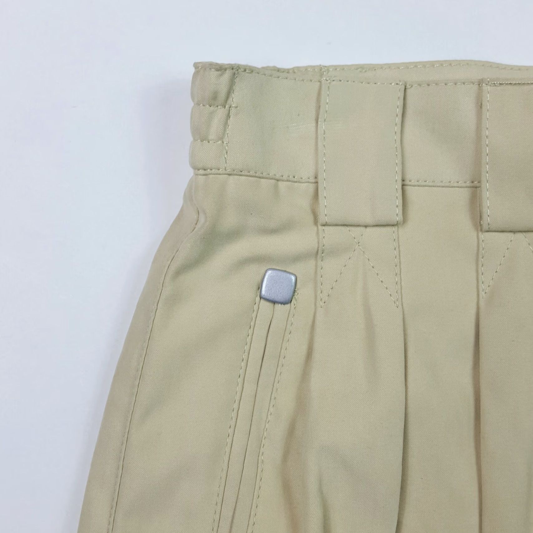 Vintage Jamie Sadock Y2K Khaki Pleated Women's Size 2 Beige Chino Golf Tennis Outdoor Shorts Size 26" / US 2 / IT 38 - 3 Thumbnail