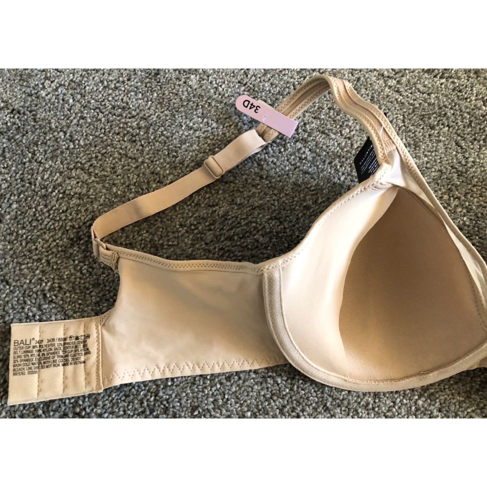 Vintage Bali One Smooth U Bra 34D Beige NWT Womens Regular 34D 3439 Ultra Lite Neckline Clip Front-closure? Size ONE SIZE - 7 Thumbnail
